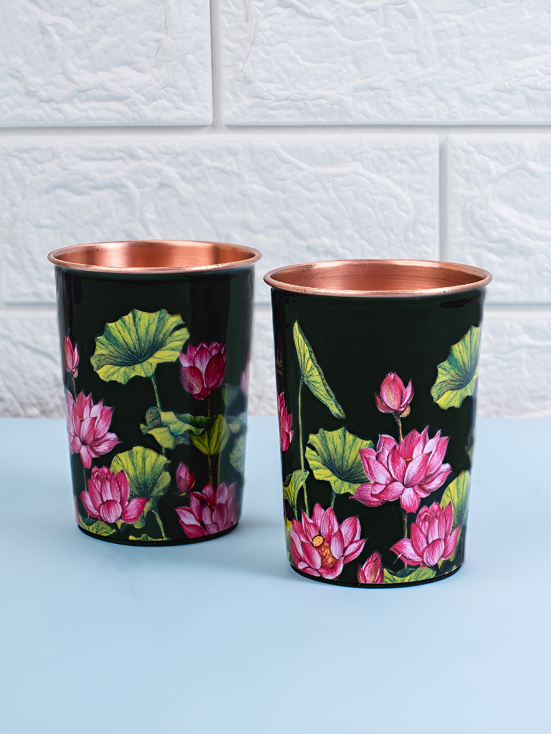 

Strokes by Namrata Mehta Black & Green 2 Pieces Floral Printed Copper Tumbler 200 ml