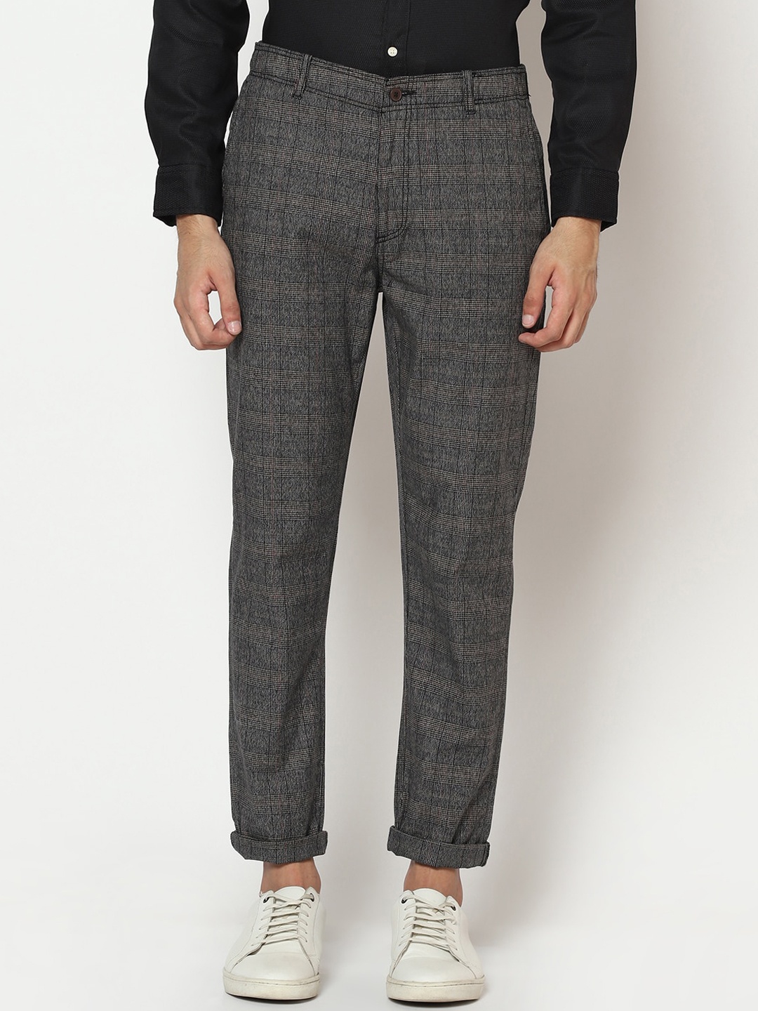 

Blackberrys Men Checked Classic Mid-Rise Cotton Trousers, Black