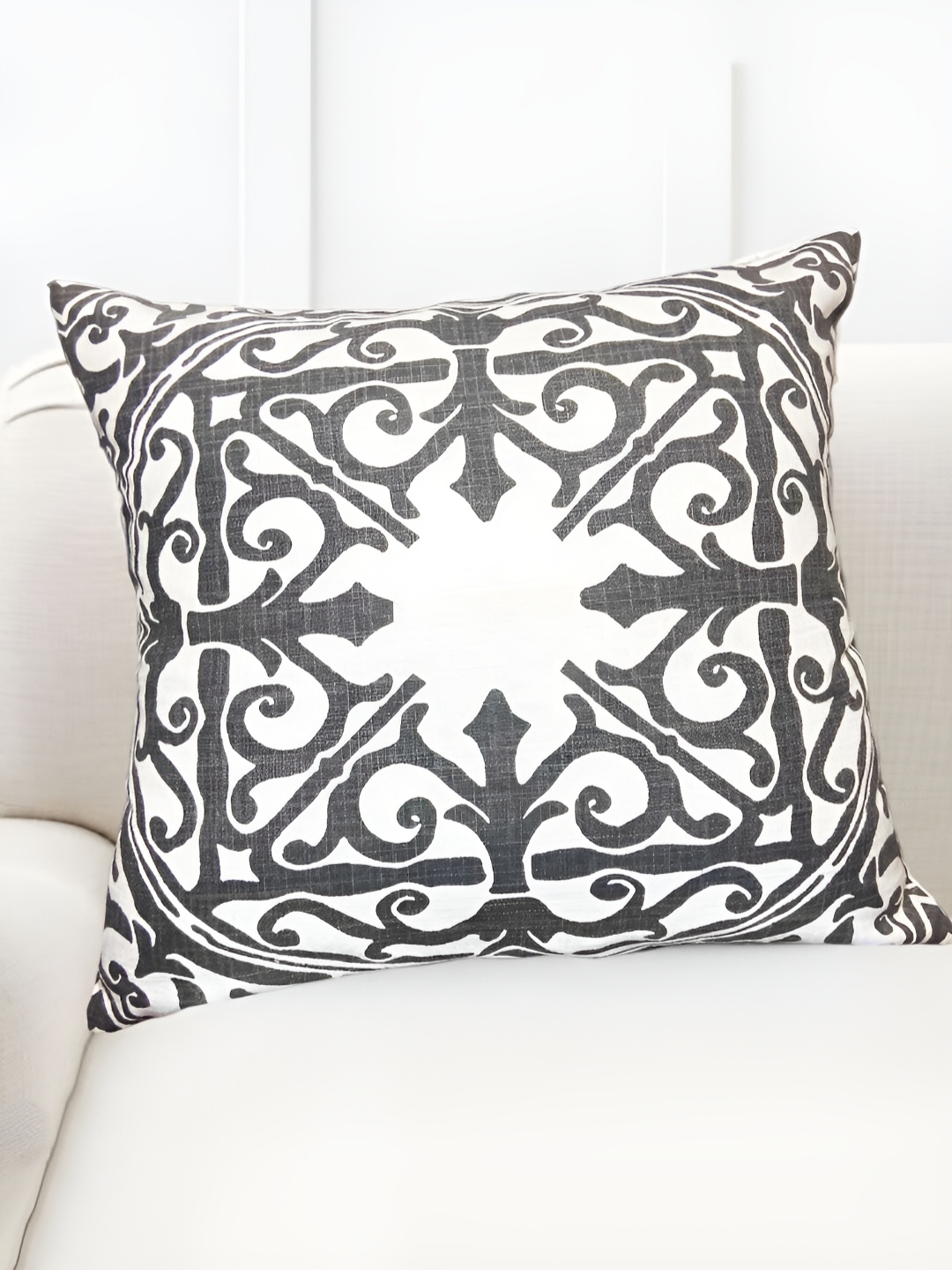 

SAJAVAT White & Black Floral Square Breathable Cotton Cushion Cover