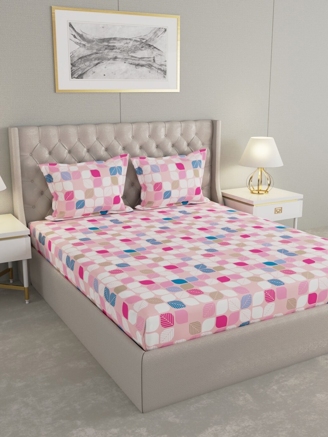 

Raymond Home Pink Geometric Pure Cotton 104 TC Queen Bedsheet with 2 Pillow Covers