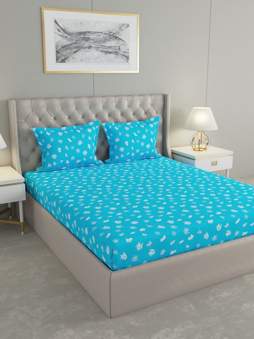 

Raymond Home Blue & White Floral Cotton 104 TC Queen Bedsheet With 2 Pillow Covers