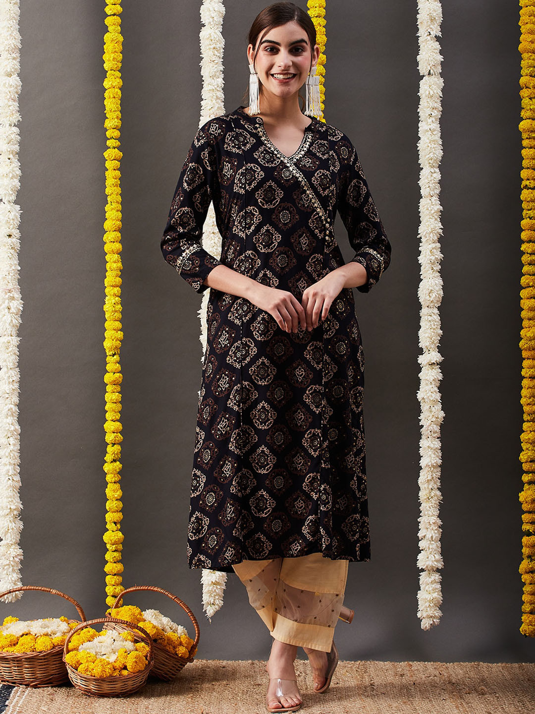 

FASHOR Black Ethnic Motifs Printed Kurta