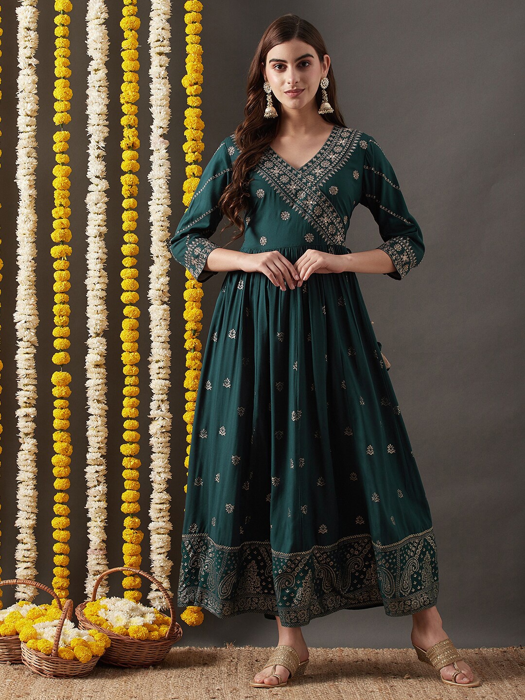 

FASHOR Green Ethnic Motifs Embroidered Gathered Detailed Fit & Flare Midi Ethnic Dress