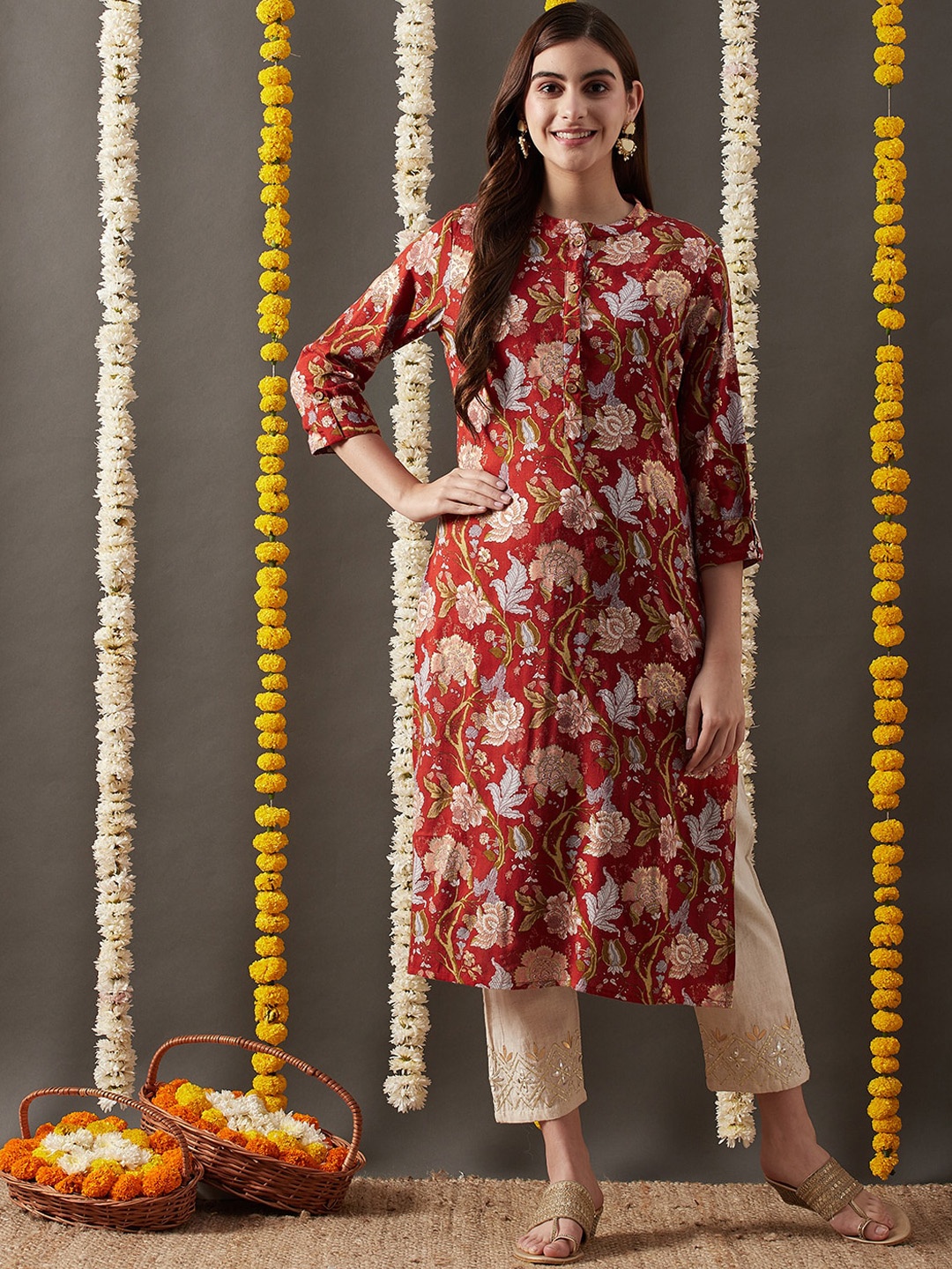 

FASHOR Floral Printed Mandarin Collar Roll-Up Sleeves Cotton Straight Kurta, Red