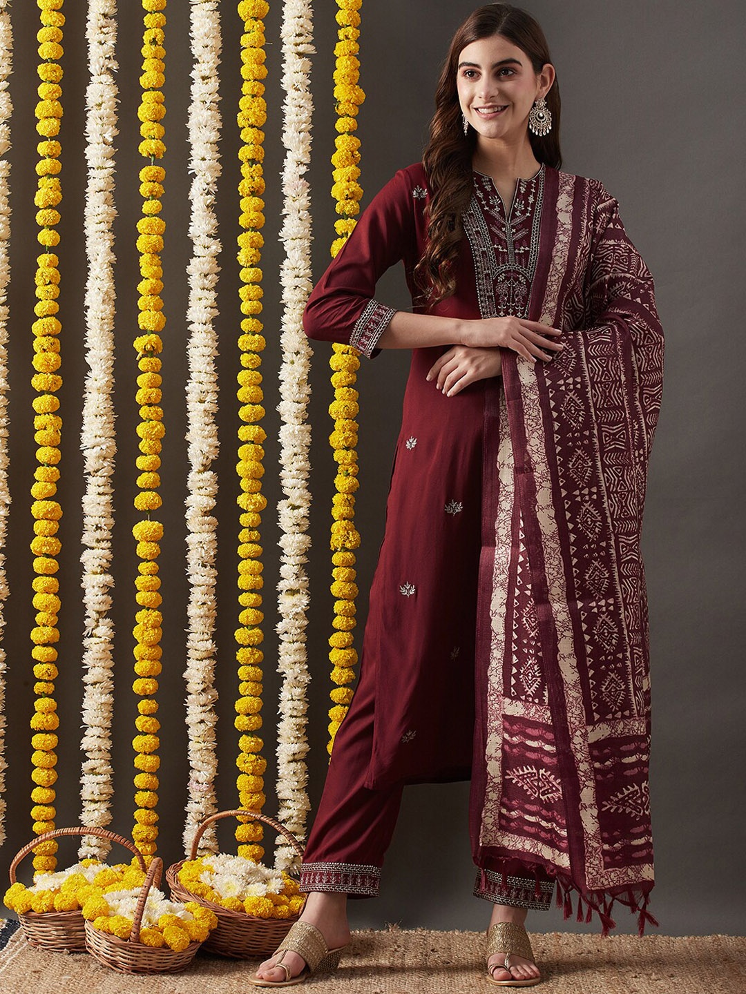 

FASHOR Ethnic Motifs Embroidered Yoke or Border Straight Kurta With Trousers & Dupatta, Maroon