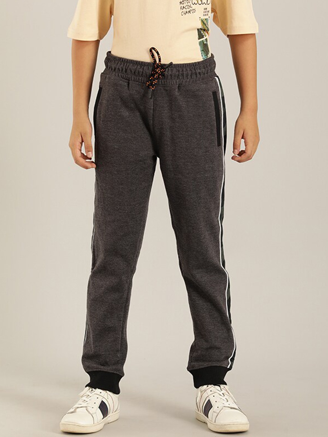 

Indian Terrain Boys Mid-Rise Joggers, Grey