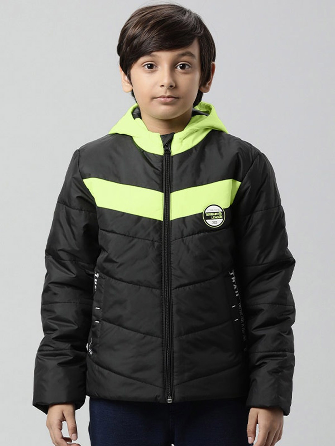 

Indian Terrain Boys Colourblocked Lightweight Hood Padded Jacket, Black