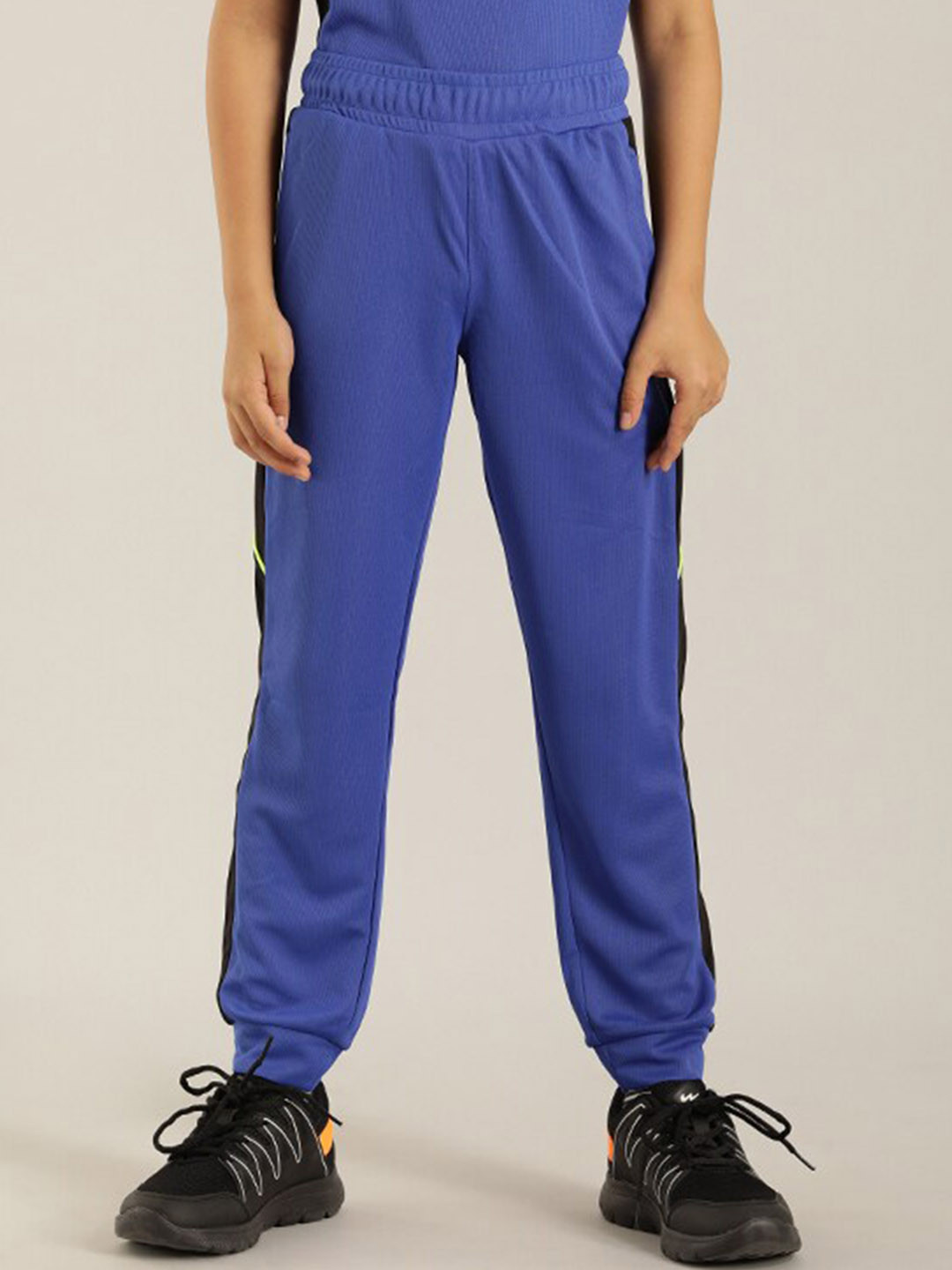 

Indian Terrain Boys Colourblocked Joggers, Blue