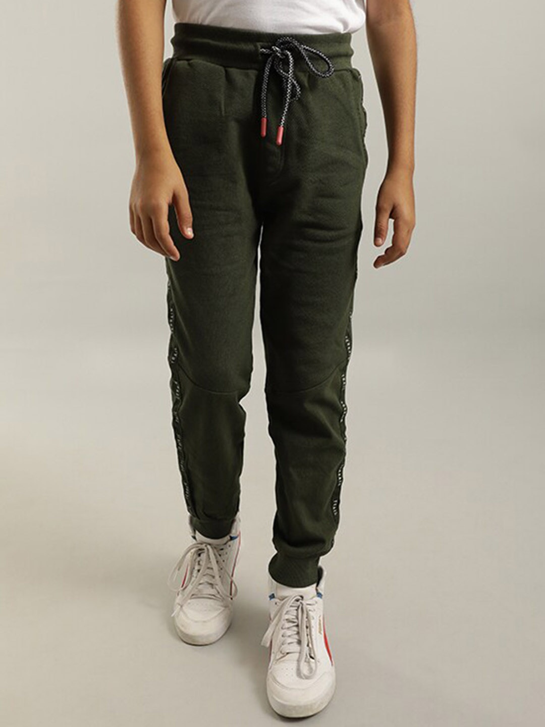 

Indian Terrain Boys Mid Rise Joggers, Green