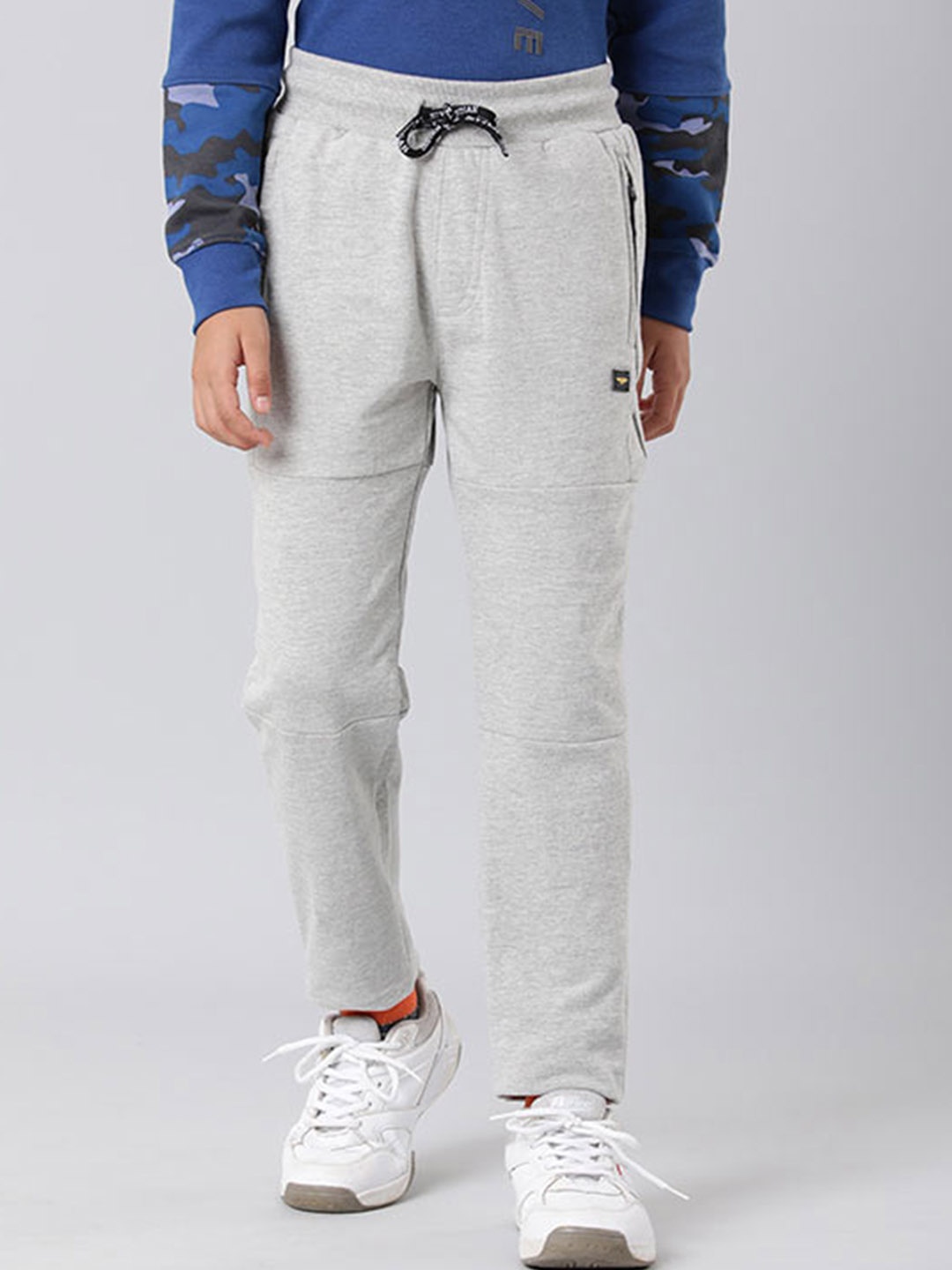 

Indian Terrain Boys Side Zipper Pockets Pure Cotton Track Pants, Grey