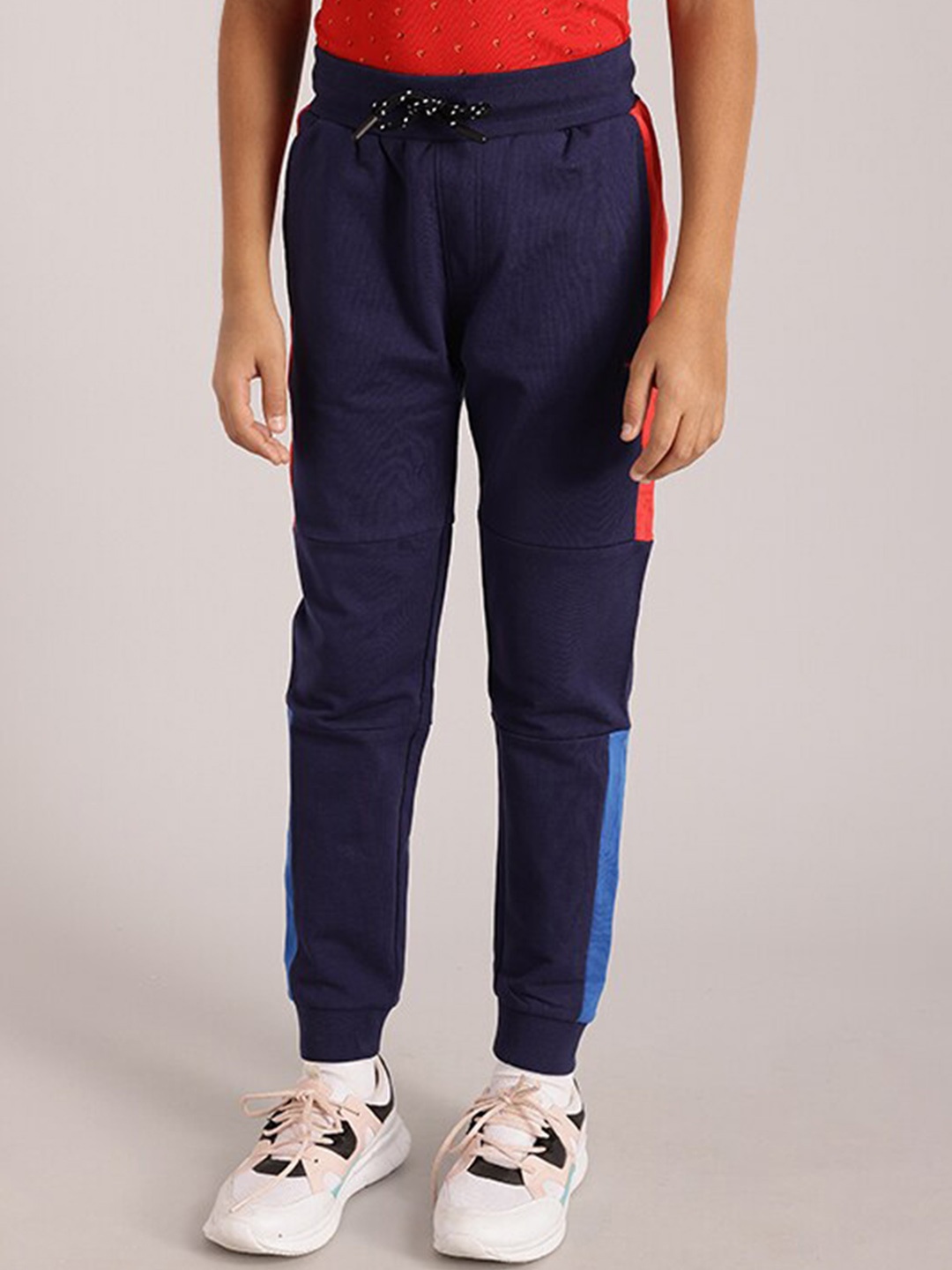

Indian Terrain Boys Colour-Blocked Pure Cotton Jogger, Navy blue