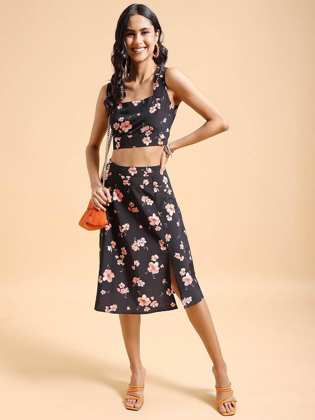 

Tokyo Talkies Floral Printed Crop Top with Skirts, Black