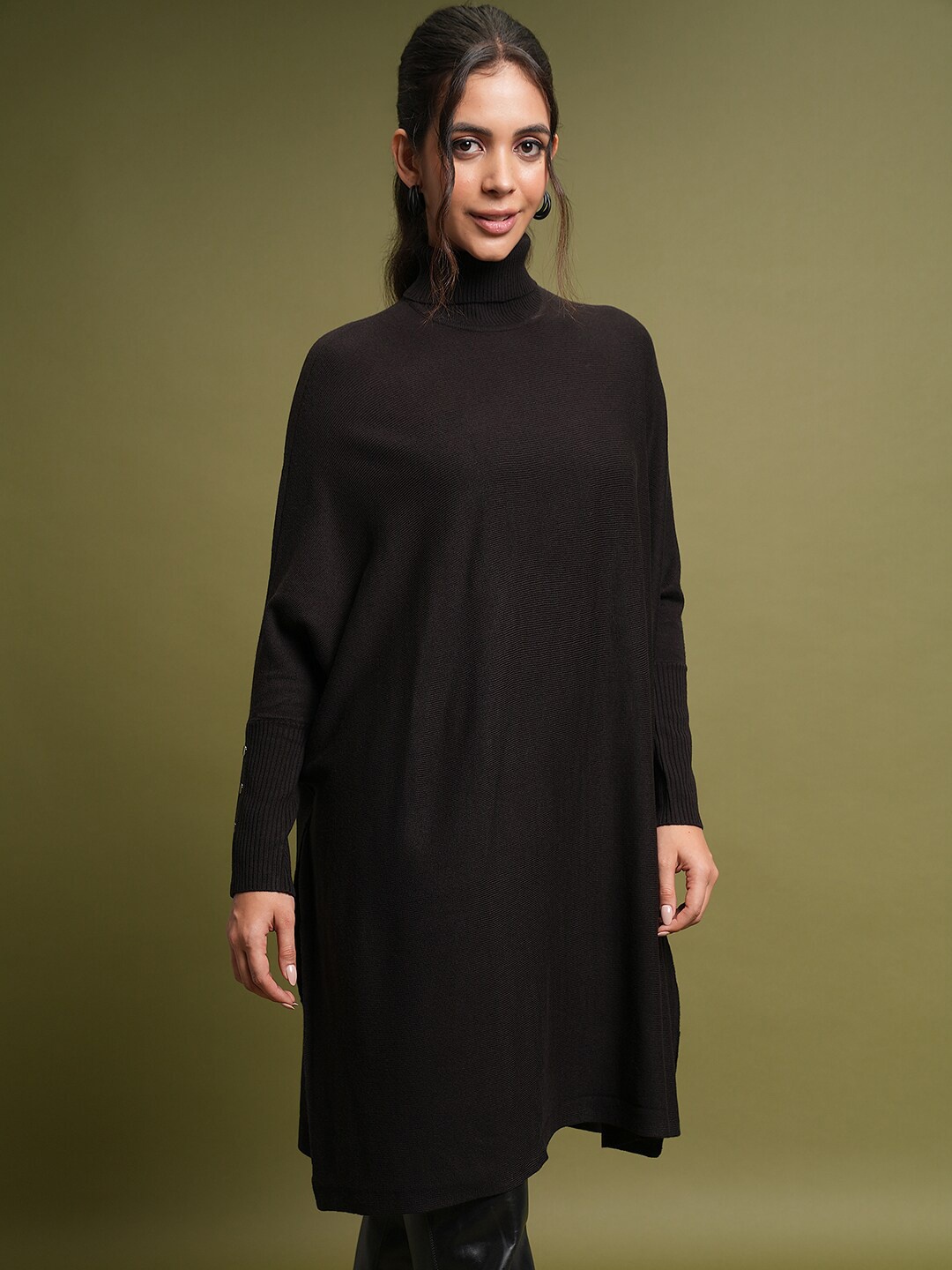 

Tokyo Talkies Turtle Neck Longline Pullover Sweater, Black