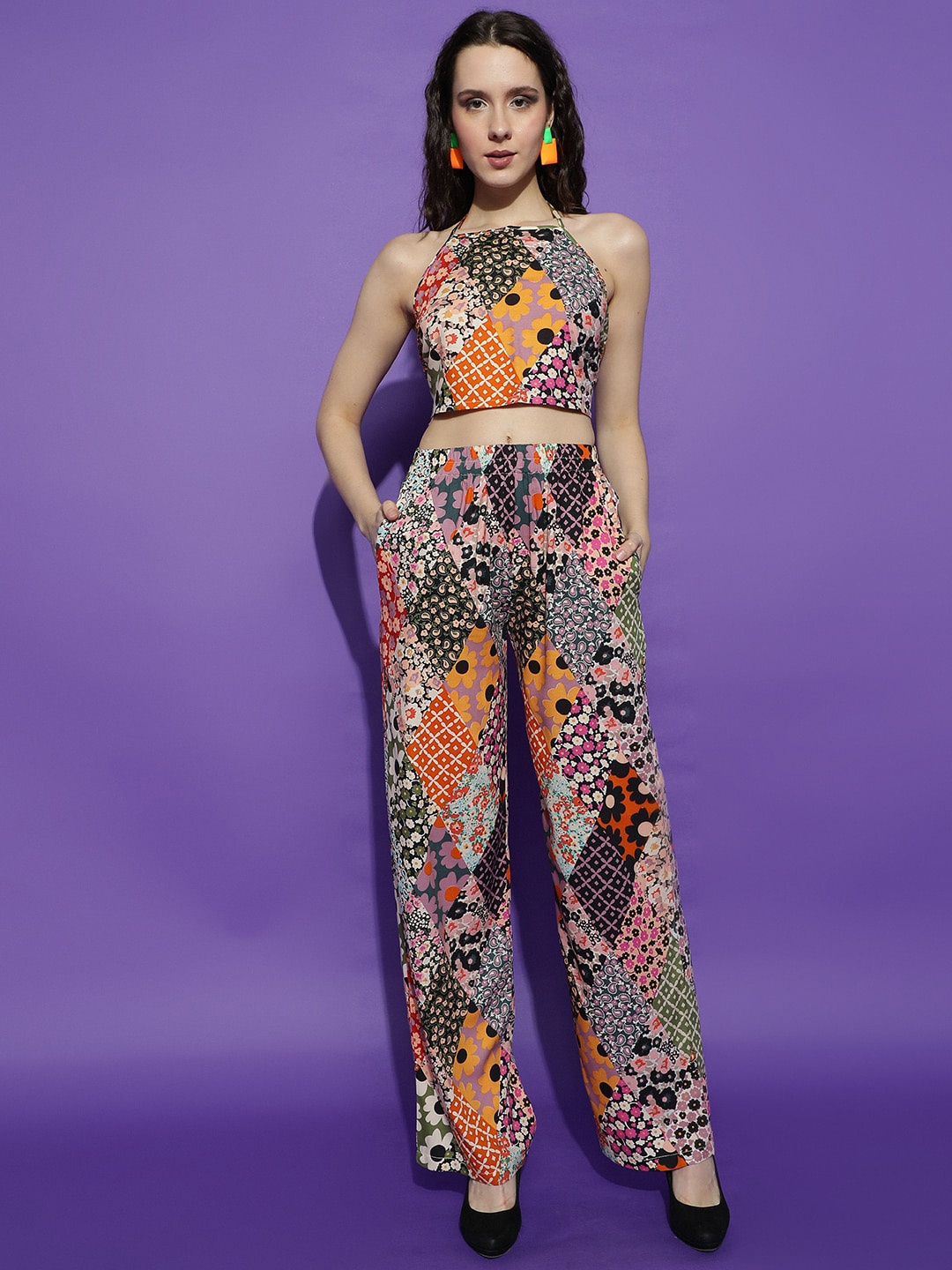 

Kotty Pink Floral Printed Halter Neck Sleeveless Crop Top & Palazzo