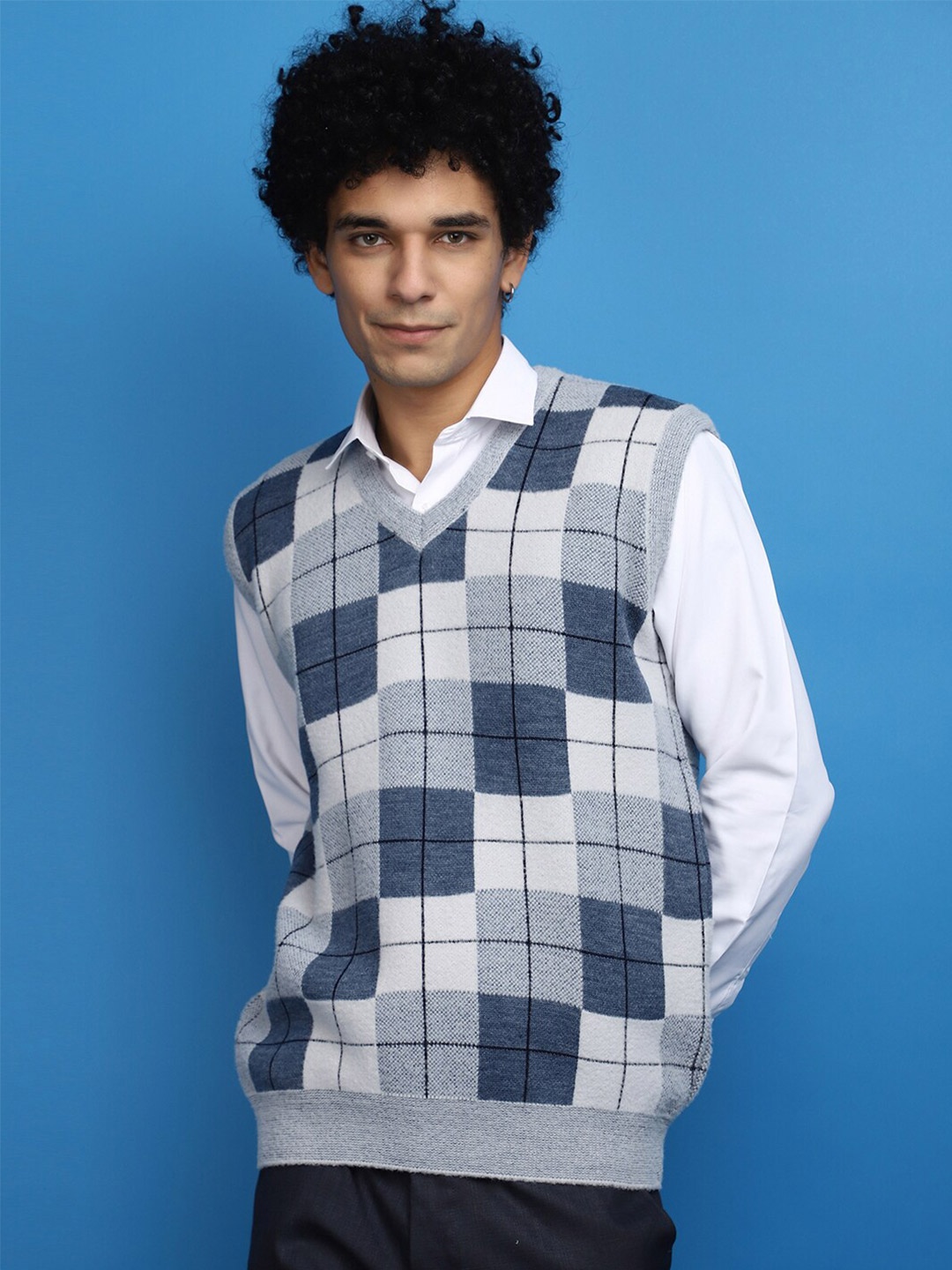 

V-Mart Self Designed V-Neck Cotton Sweater Vest, Grey