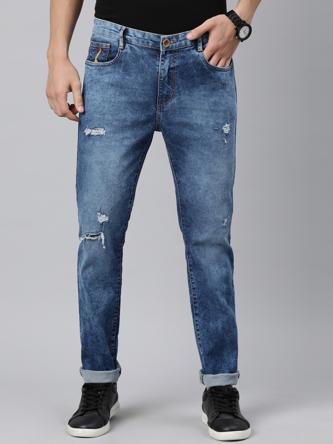 

CINOCCI Men Slim Fit Mildly Distressed Light Fade Cotton Stretchable Jeans, Blue