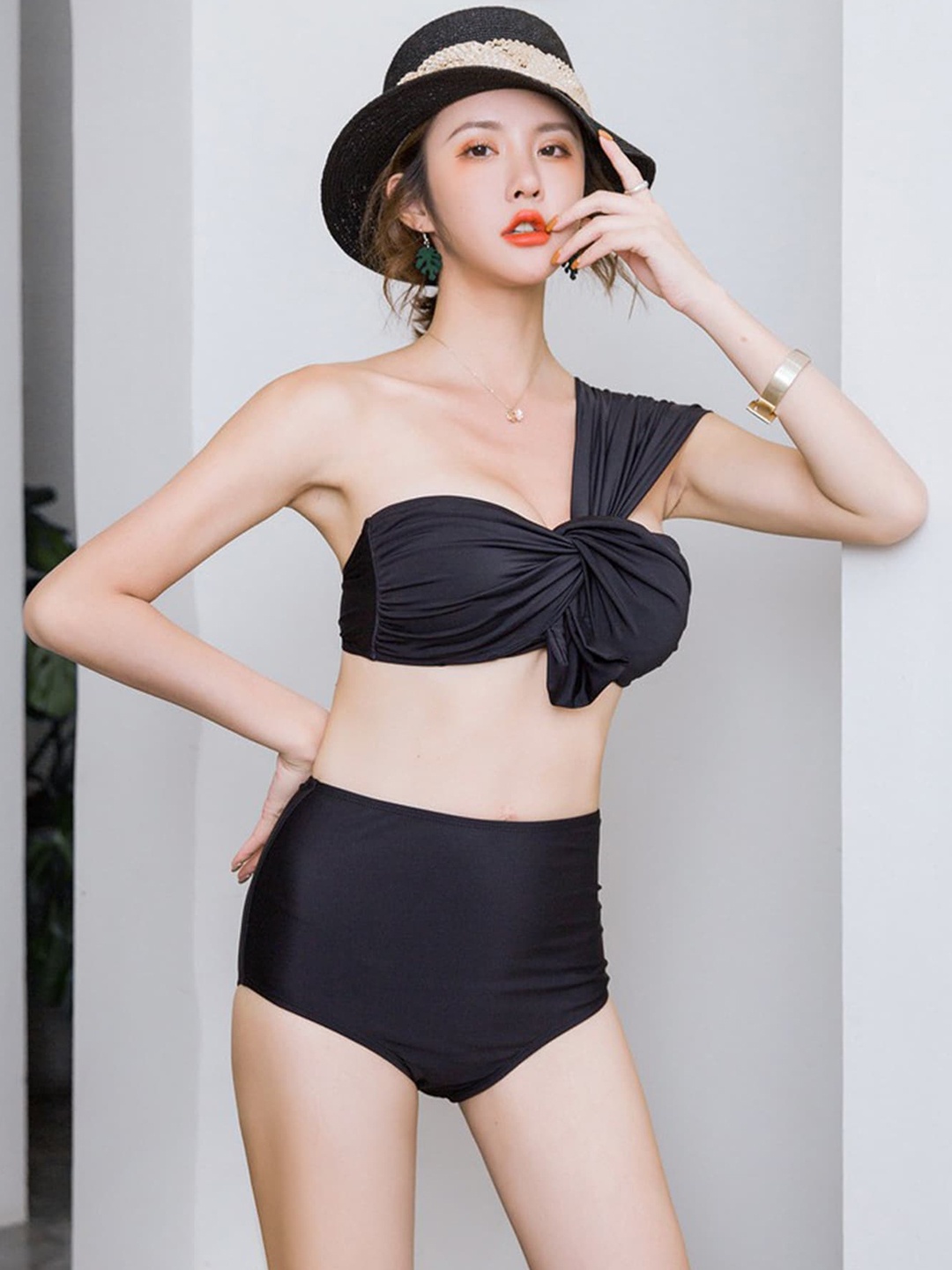 

LULU & SKY Knotty One Shoulder Swim Set, Black