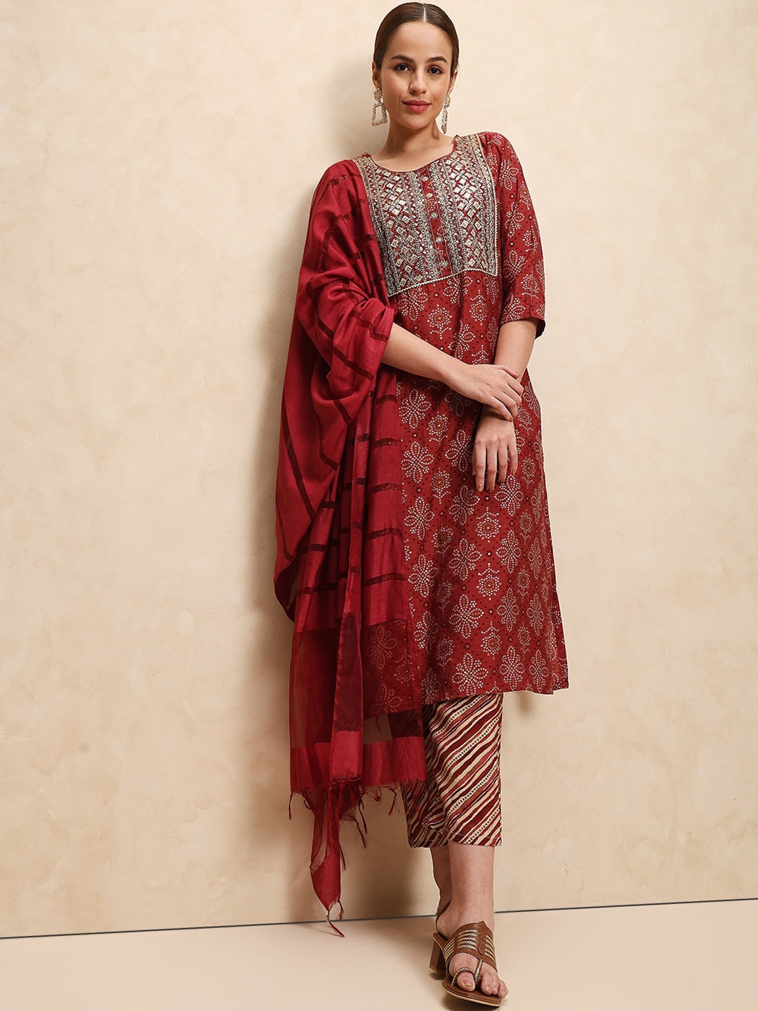 

Indifusion Ethnic Motifs Yoke Design Sequined Kurta with Trousers & Dupatta, Maroon