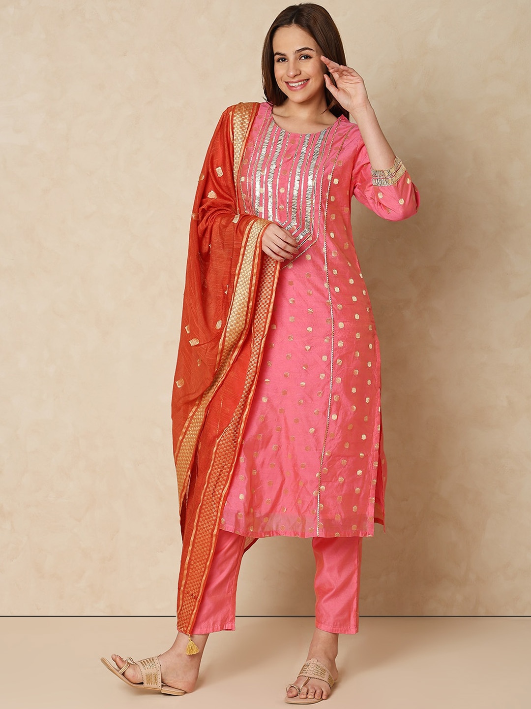

Indifusion Polka Dots Woven Design Gotta Patti Kurta With Trousers & Dupatta, Pink