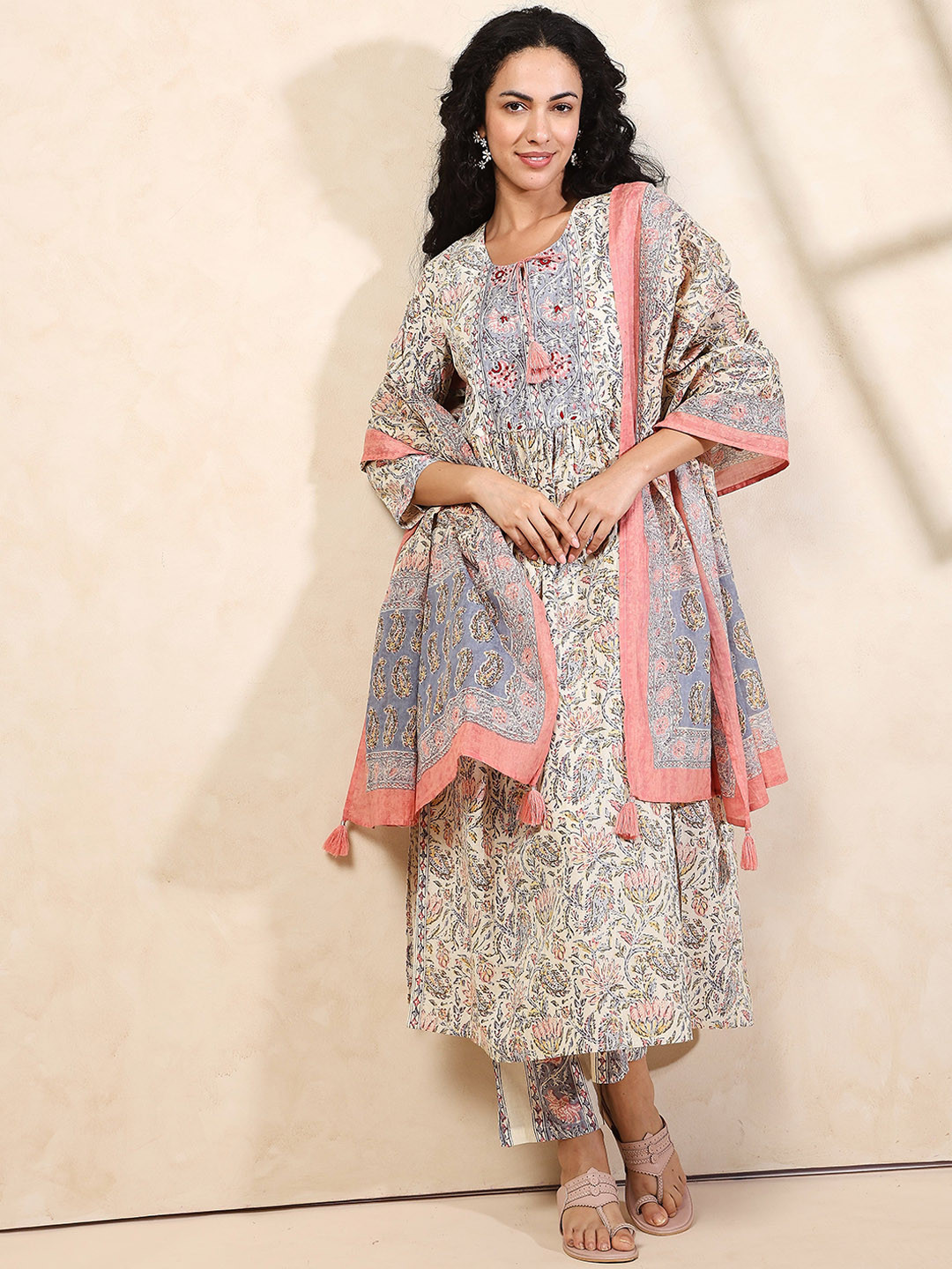 

Indifusion Ethnic Motifs Printed Pleated Cotton Kurta with Trousers & With Dupatta, Cream