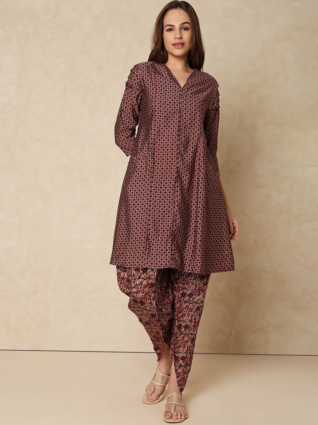 

Indifusion Ethnic Motifs Printed Kurta With Trousers, Maroon