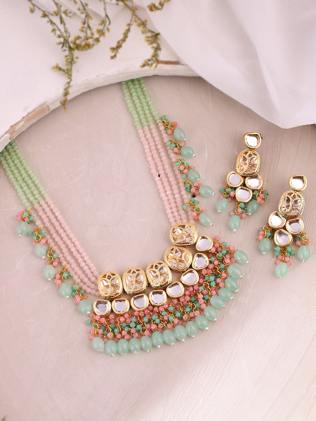 

Silvermerc Designs Gold-Plated Kundan Studded & Beaded Necklace With Earrings