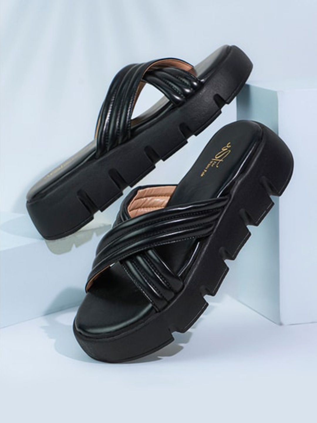 

THE WHITE POLE Textured Cross-Strap Flatform Heels, Black