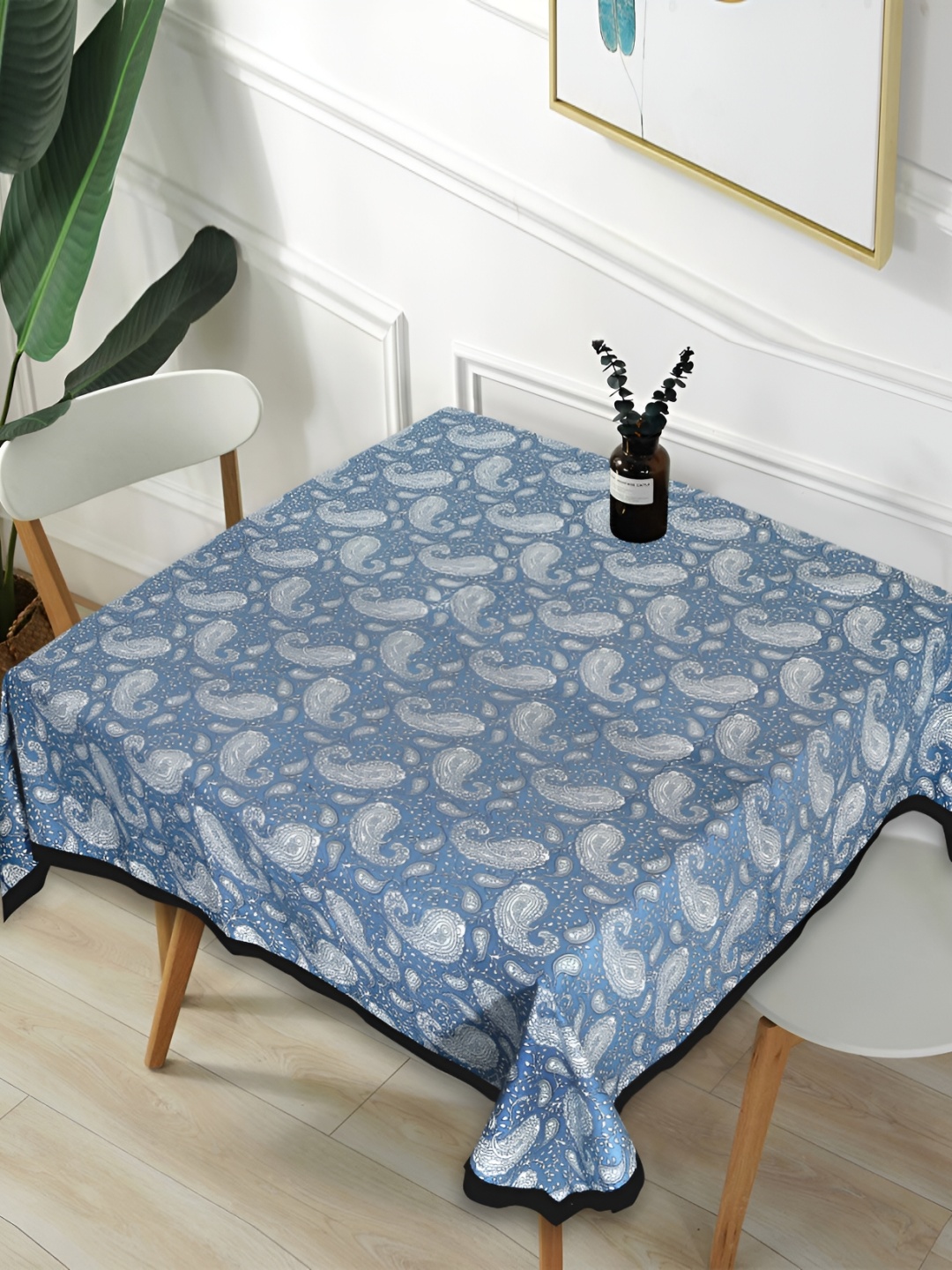 

Texstylers Blue Ethnic Motifs Printed Anti-Slip Cotton 4-Seater Square Table Cover