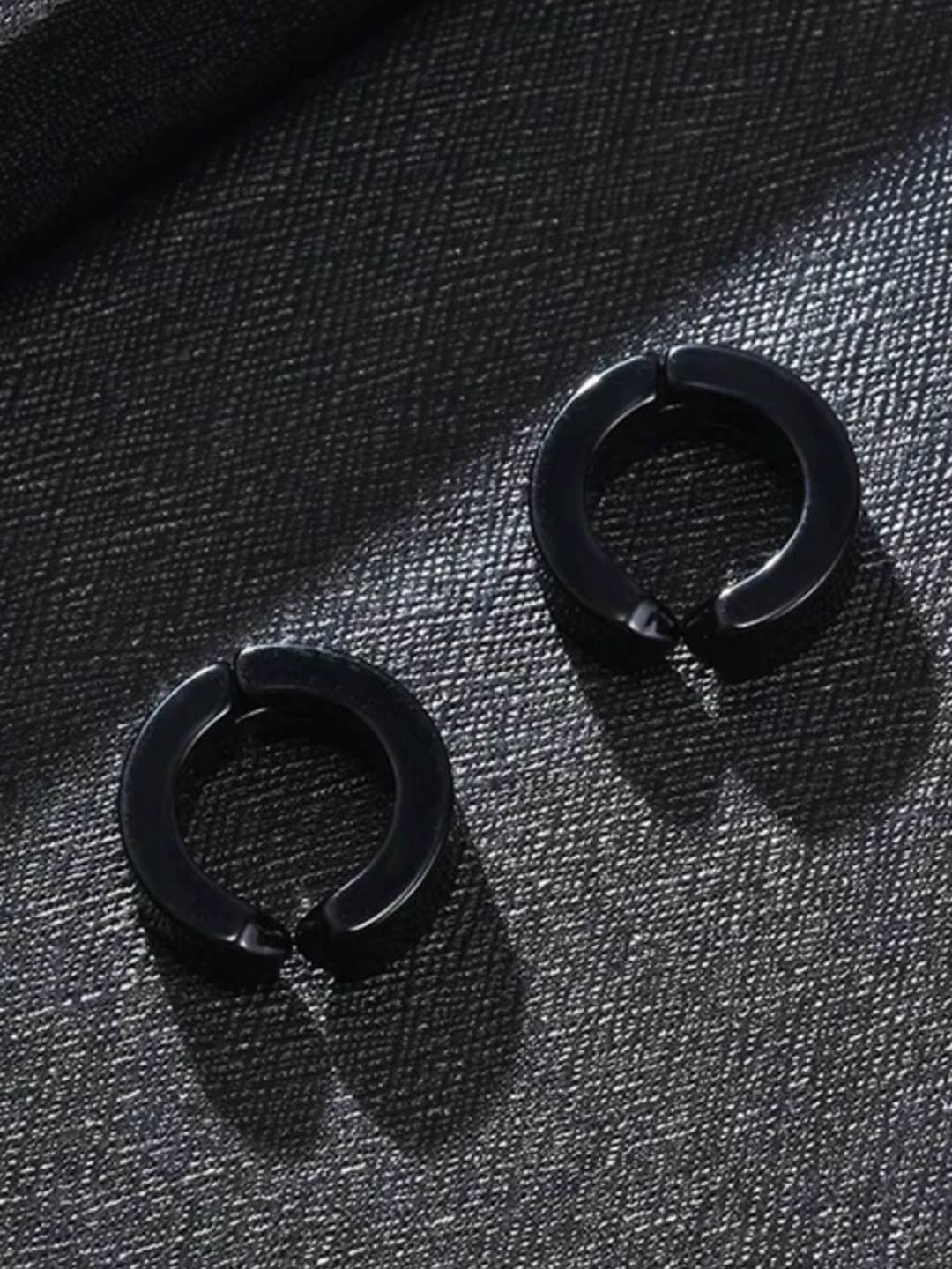 

WROGN Men Stainless Steel Ear Cuff Clip On Earrings, Black