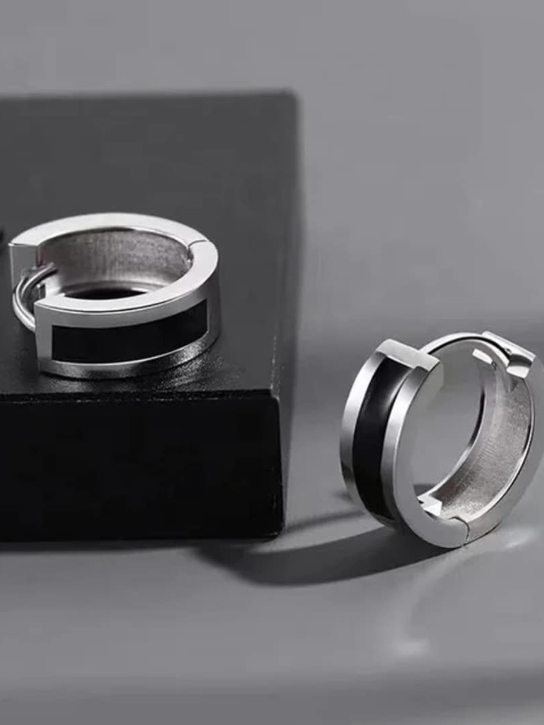 

WROGN Men Silver Hoop Earrings