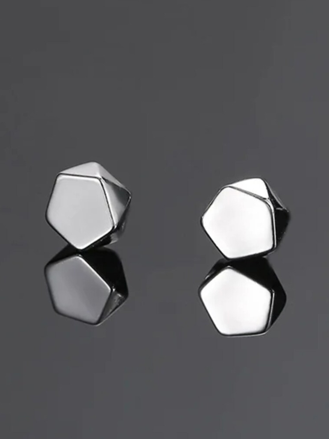 

WROGN Men Studs Earrings, Silver