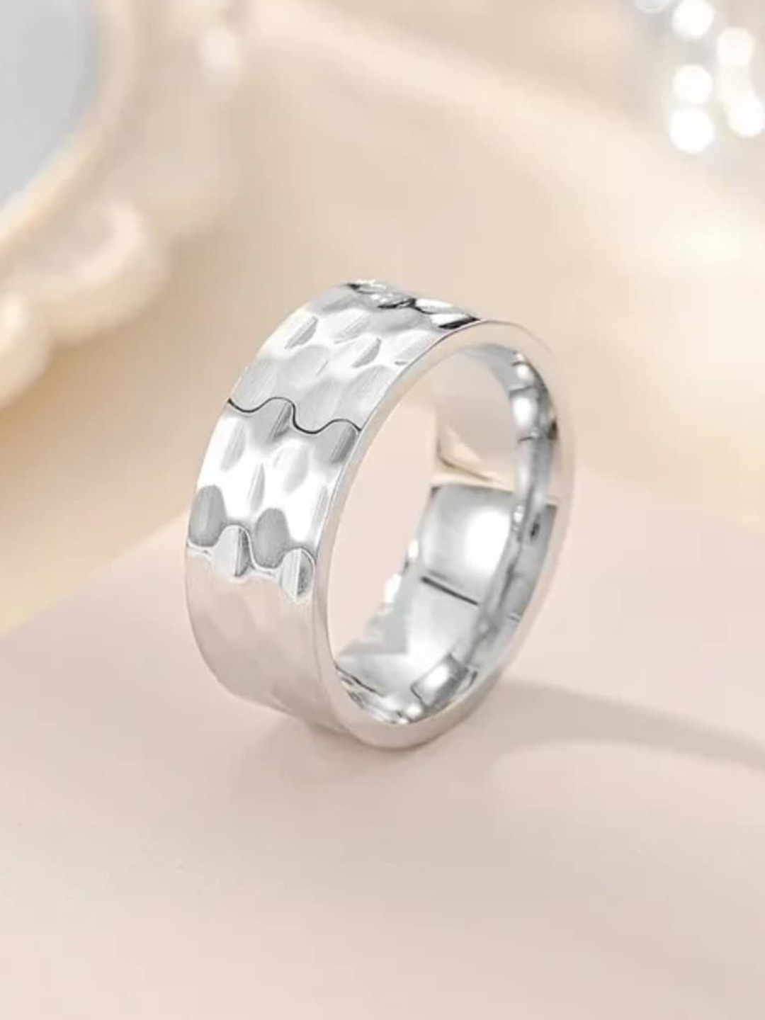 

WROGN Men Textured Finger Ring, Silver