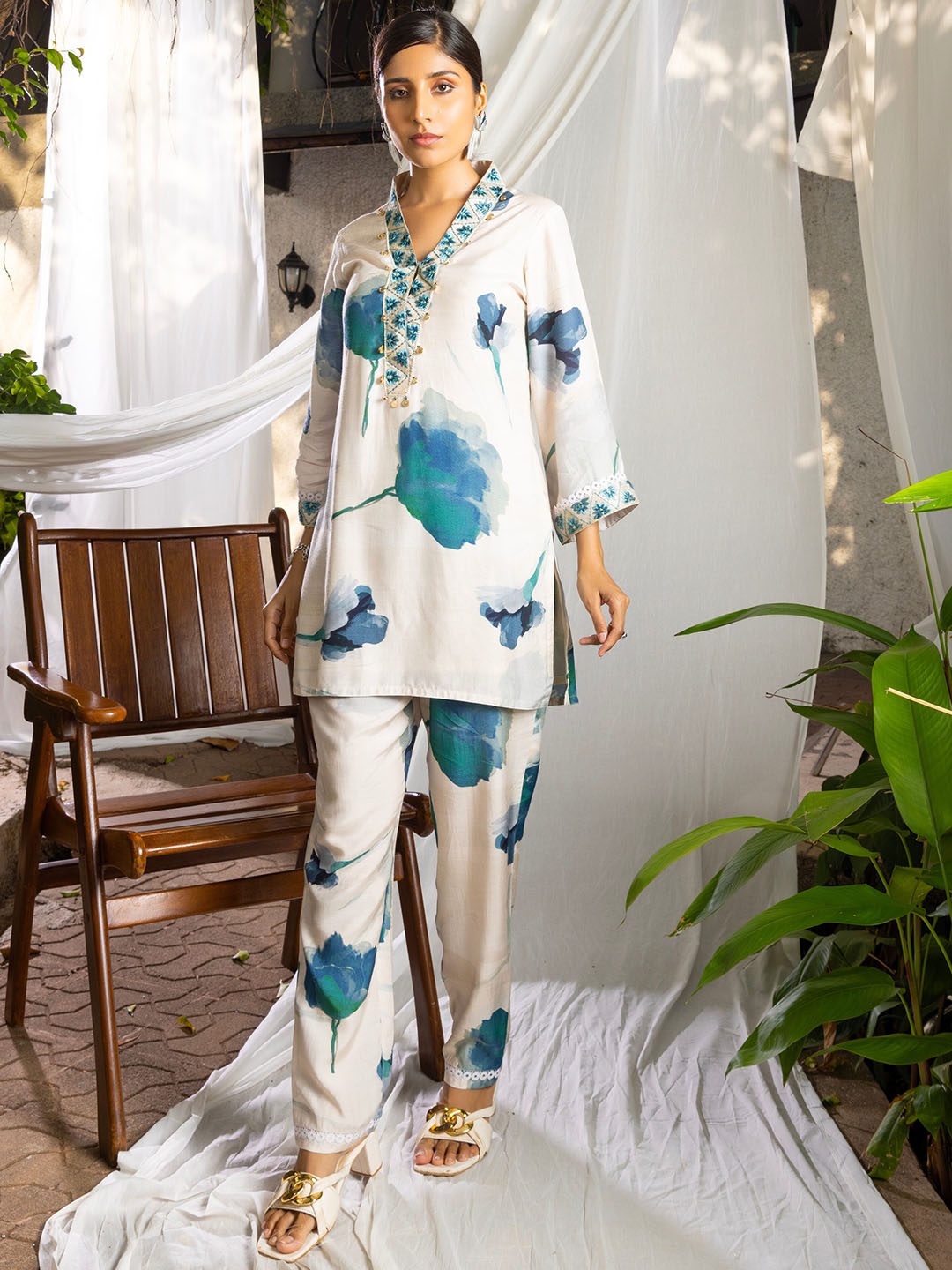 

Sangria Floral Printed Pure Cotton Top & Trouser, Off white