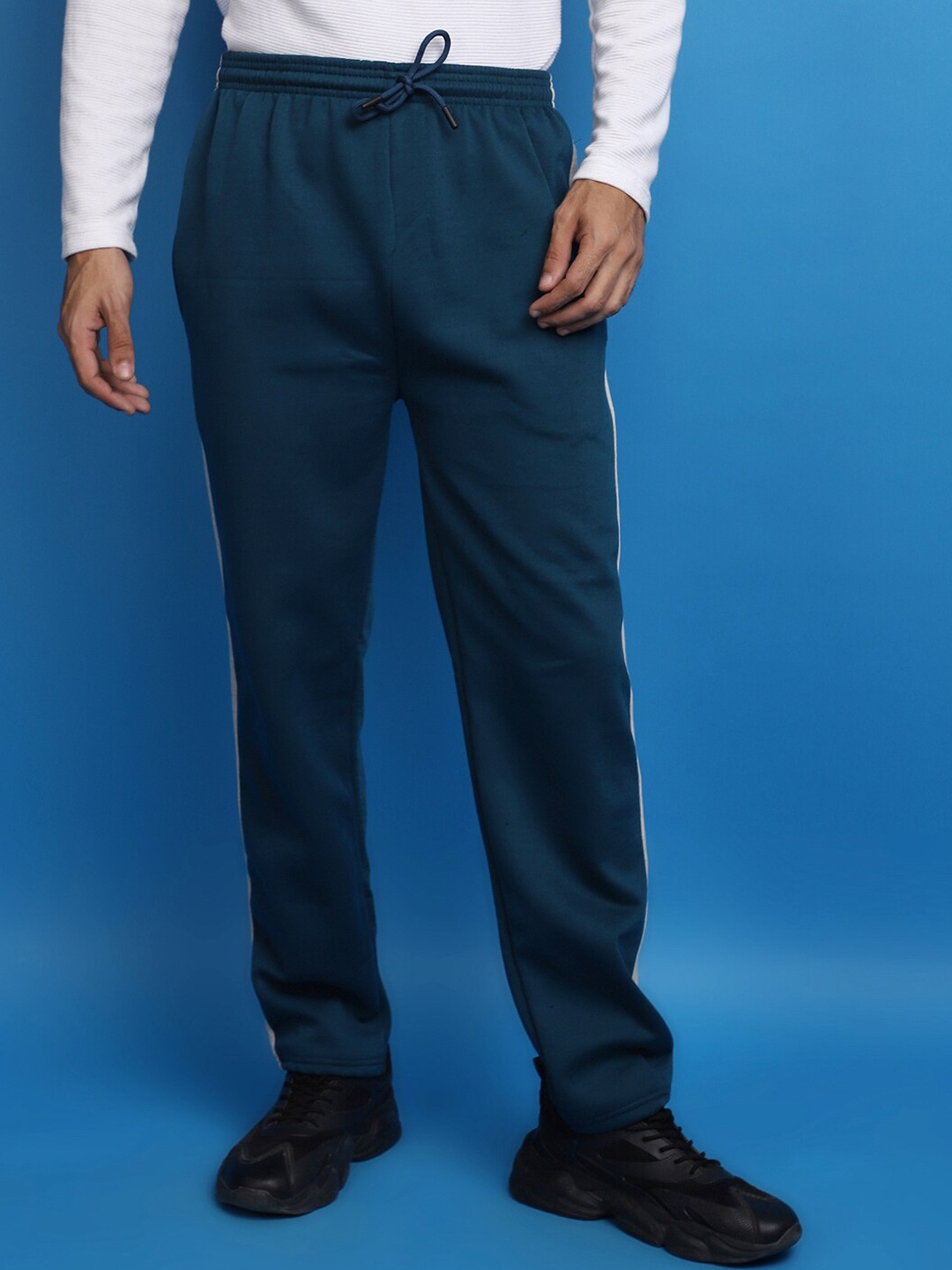 

V-Mart Men Mid-Rise Fleece Track Pant, Teal