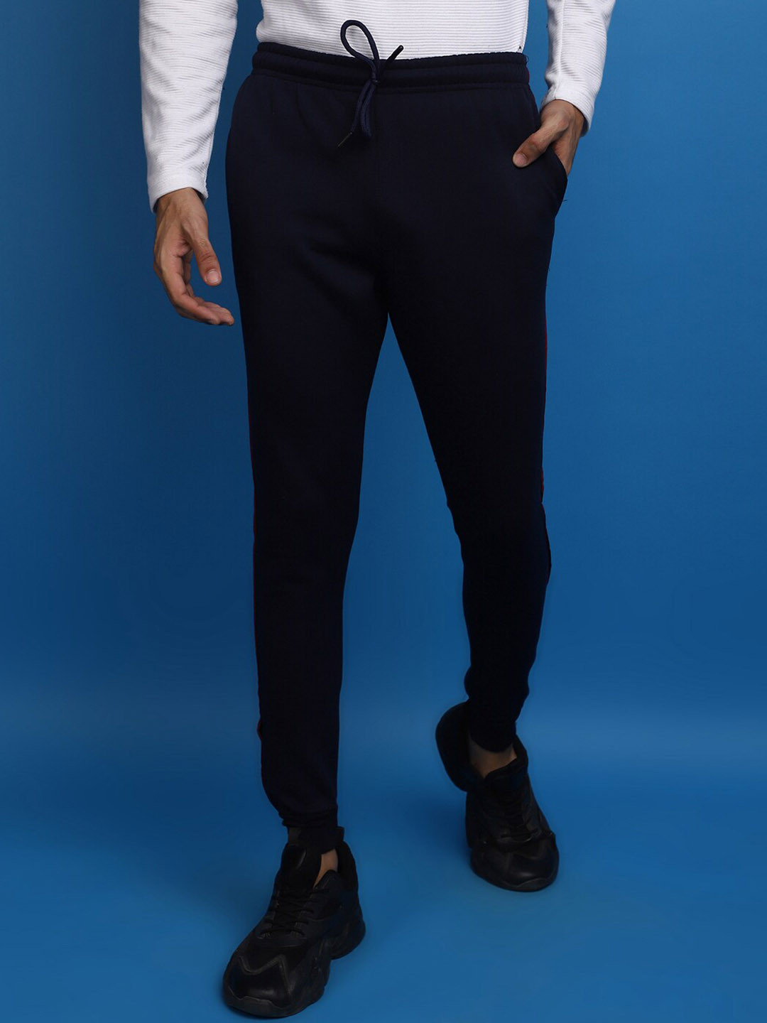 

V-Mart Men Mid-Rise Cotton Fleece Joggers, Navy blue