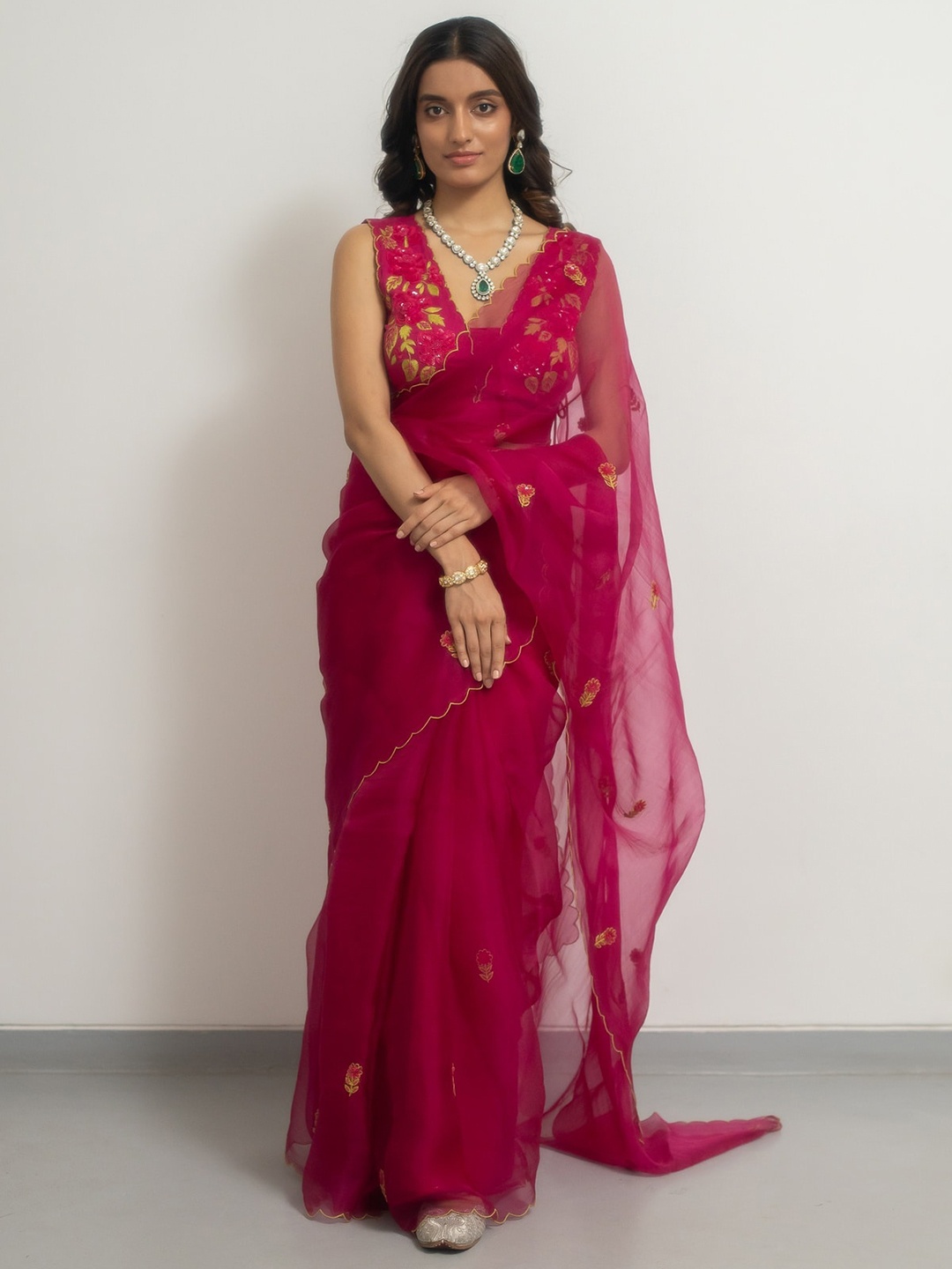 

PEELI DORI Multiyar Floral Printed Organza Saree, Pink