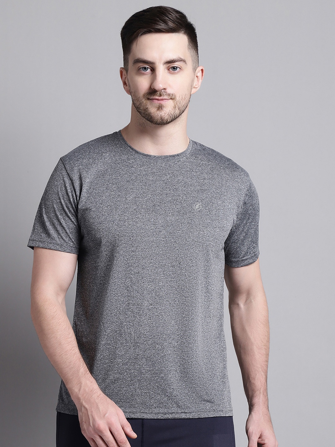 

Friskers Men Grey Slim Fit T-shirt