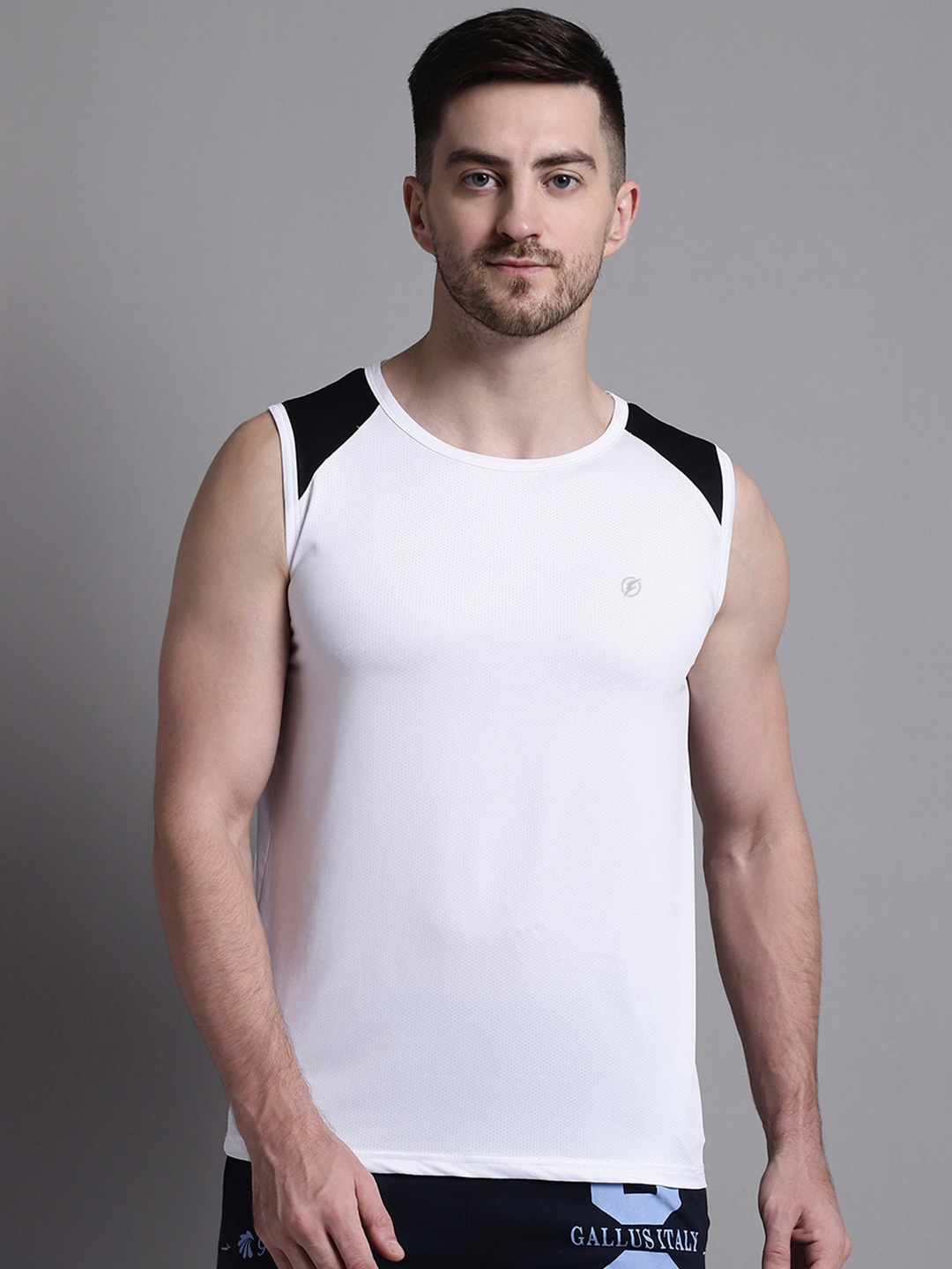 

Friskers Men White Slim Fit T-shirt