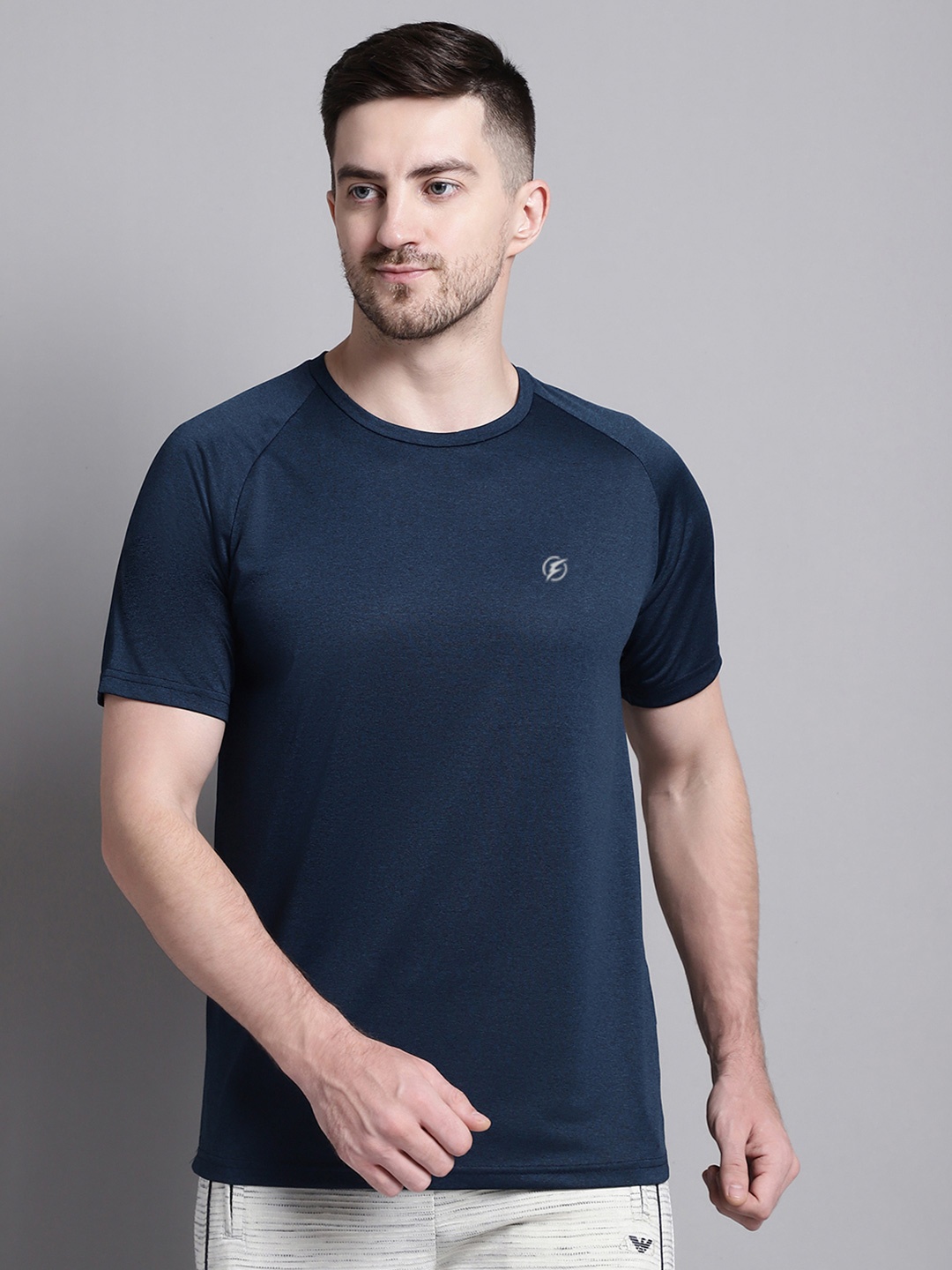 

Friskers Men Navy Blue Slim Fit T-shirt