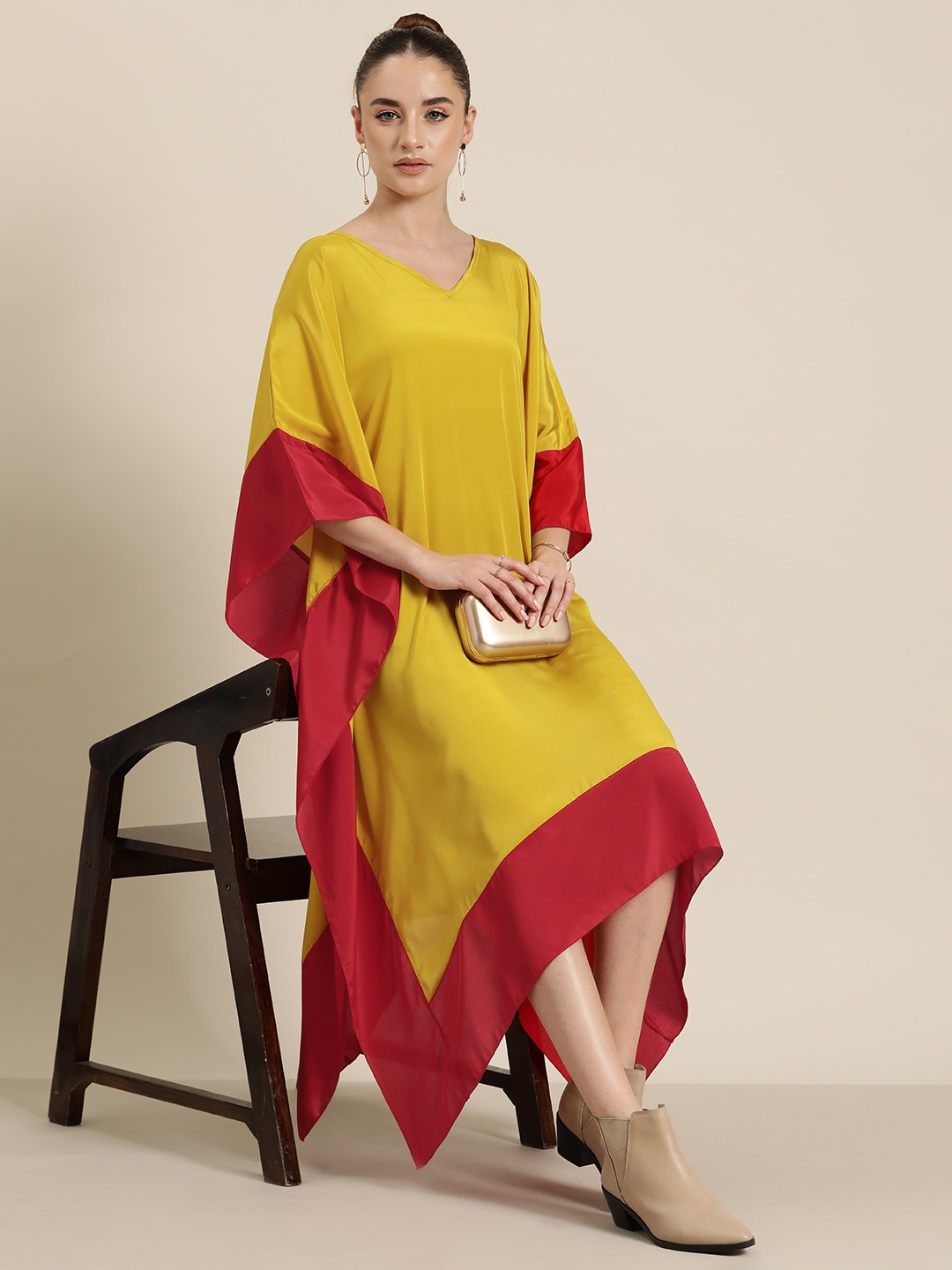 

Qurvii Desi Contrast Border Kaftan Midi Dress, Mustard