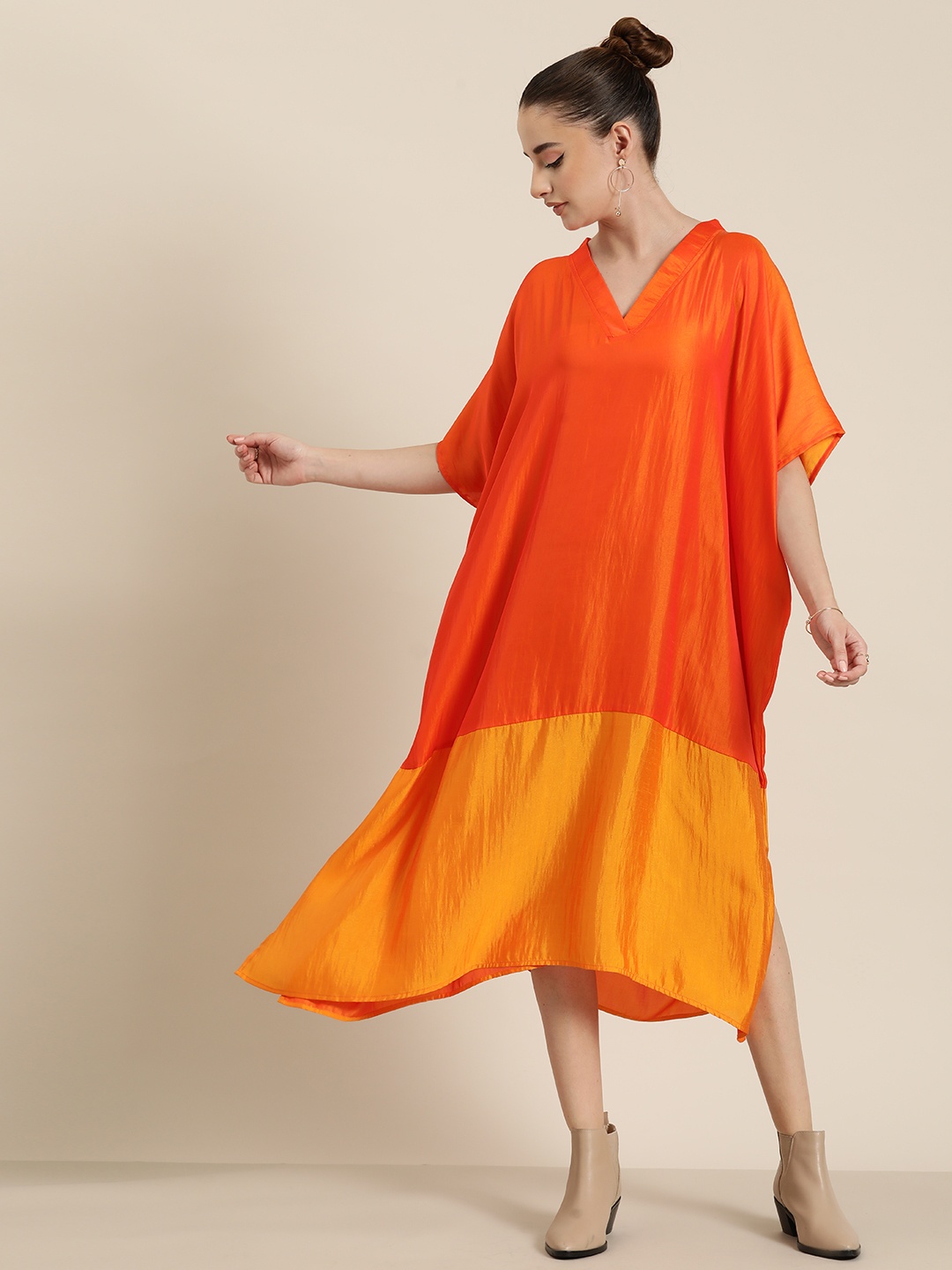 

Qurvii Desi Colourblocked Oversized Kaftan Midi Dress, Orange