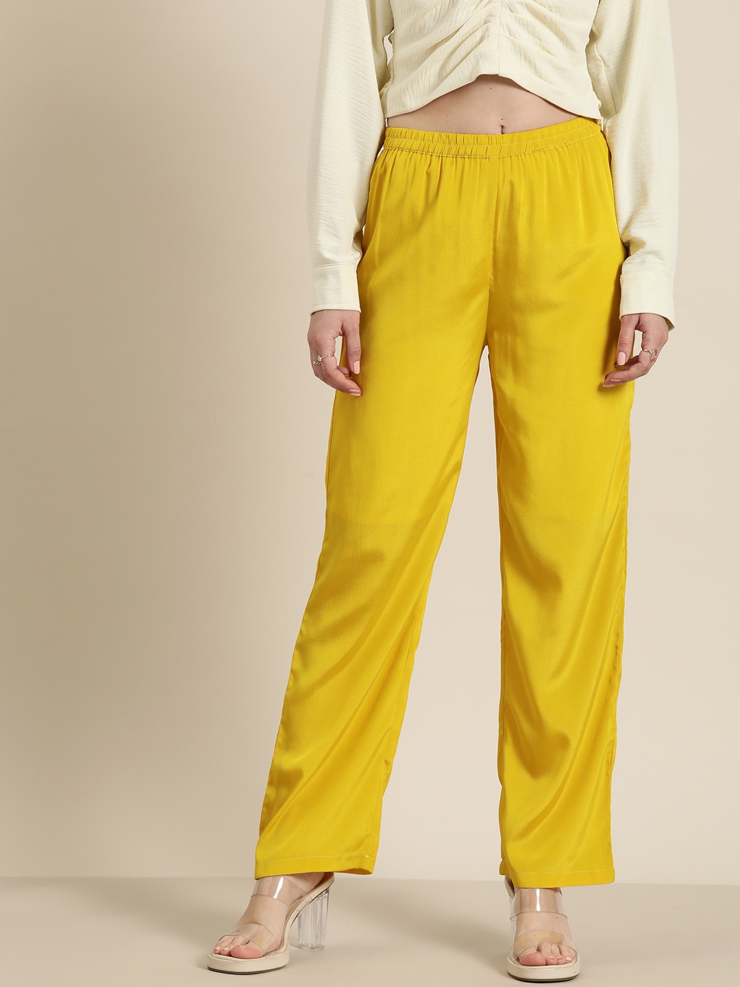 

Qurvii Desi Women Sheen Slip-On Trousers, Mustard