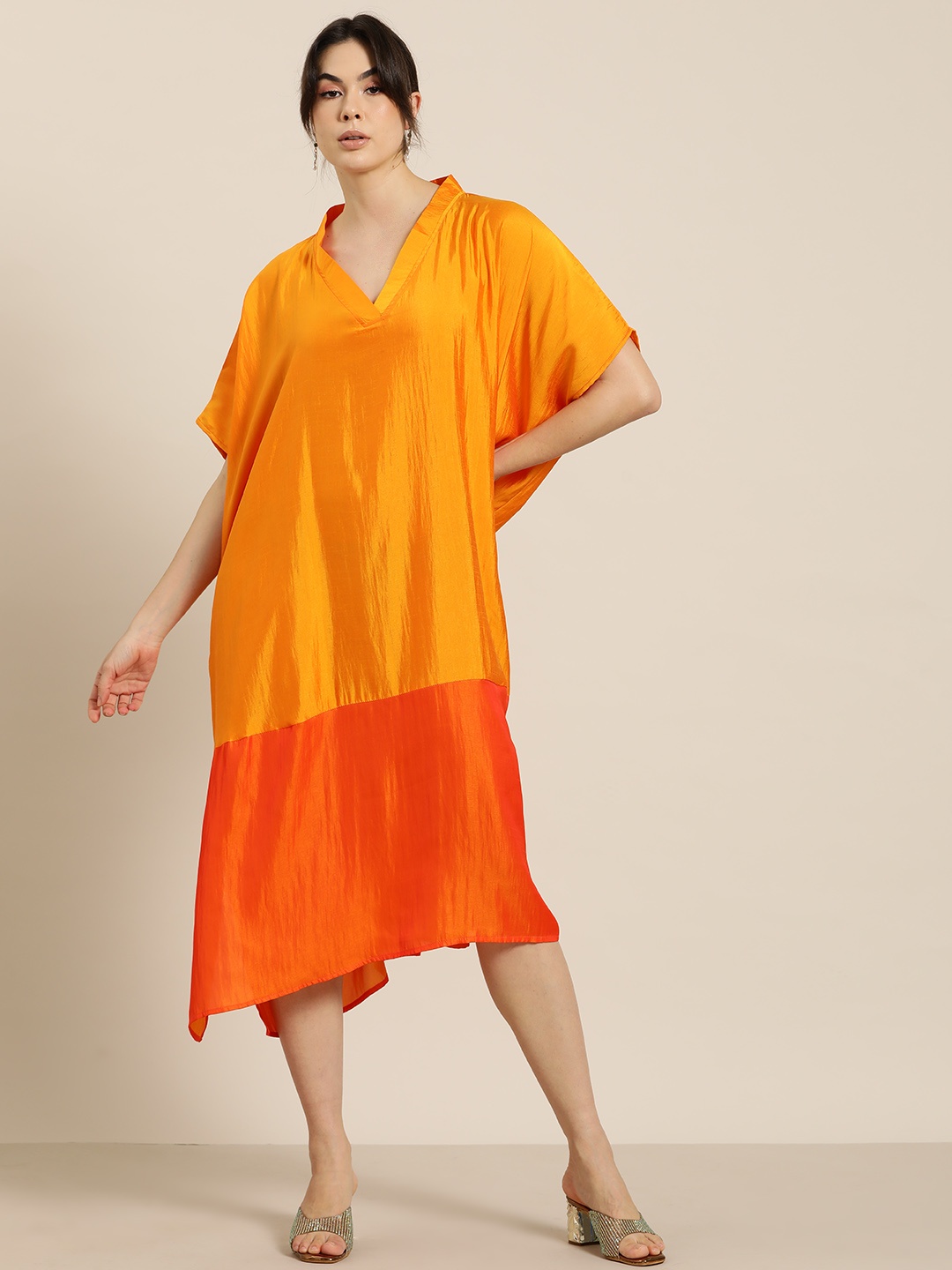 

Qurvii Desi Colourblocked Kimono Sleeve Oversized Kaftan Midi Dress, Orange