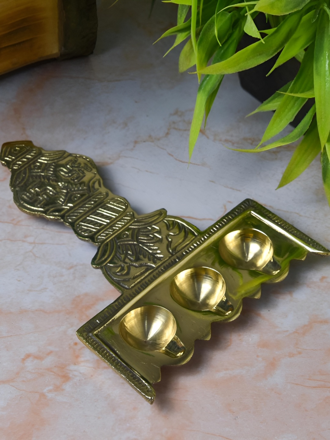 

Bhimonee Decor Copper Toned Pure Brass Flat Udupi Three Aarti