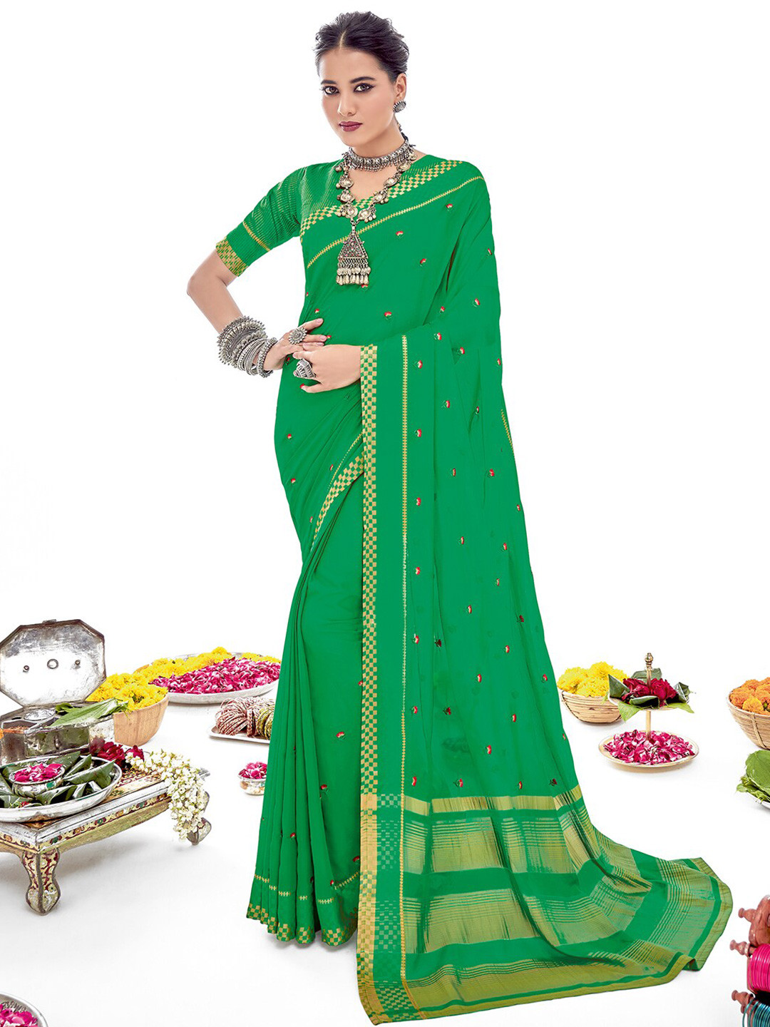 

SANSKAR Floral Embroidered Saree, Green
