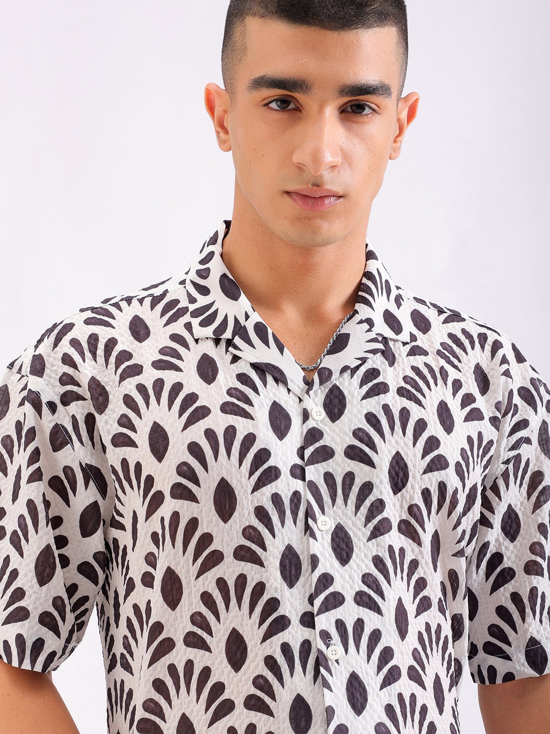 

The Indian Garage Co Men Relaxed Fit Art Deco Print Textured Resortwear Shirt, White