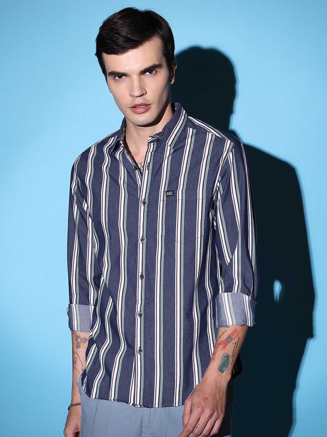 

The Indian Garage Co Slim Fit Vertical Striped Pure Cotton Casual Shirt, Navy blue