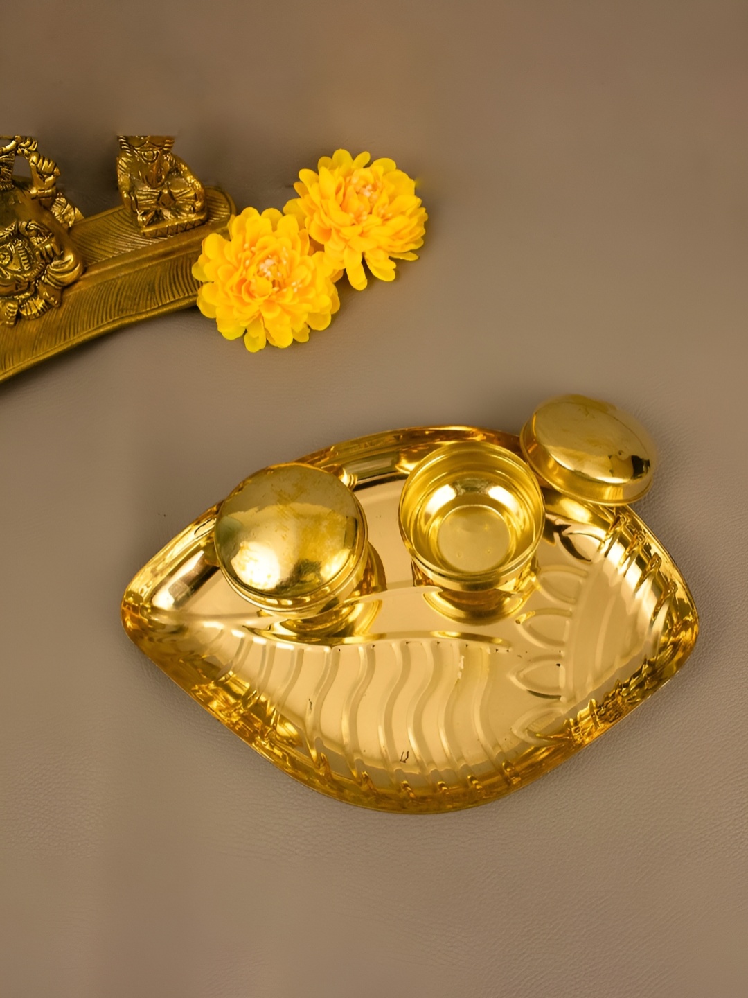 

Spillbox Gold-toned Textured Brass Sangu Thali With 2 Pieces Bowl Pooja Essential