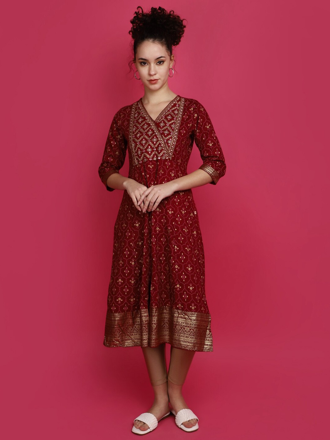 

V-Mart Ethnic Motifs Printed Mirror Work A-Line Kurta, Maroon