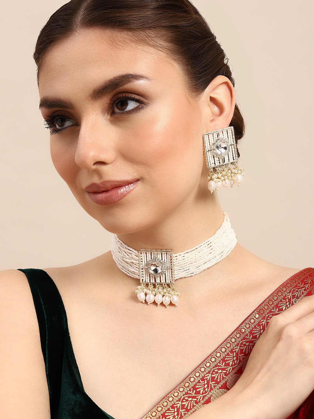 

House of Pataudi Gold-Plated Stones-Studded & Beaded Jewellery Set